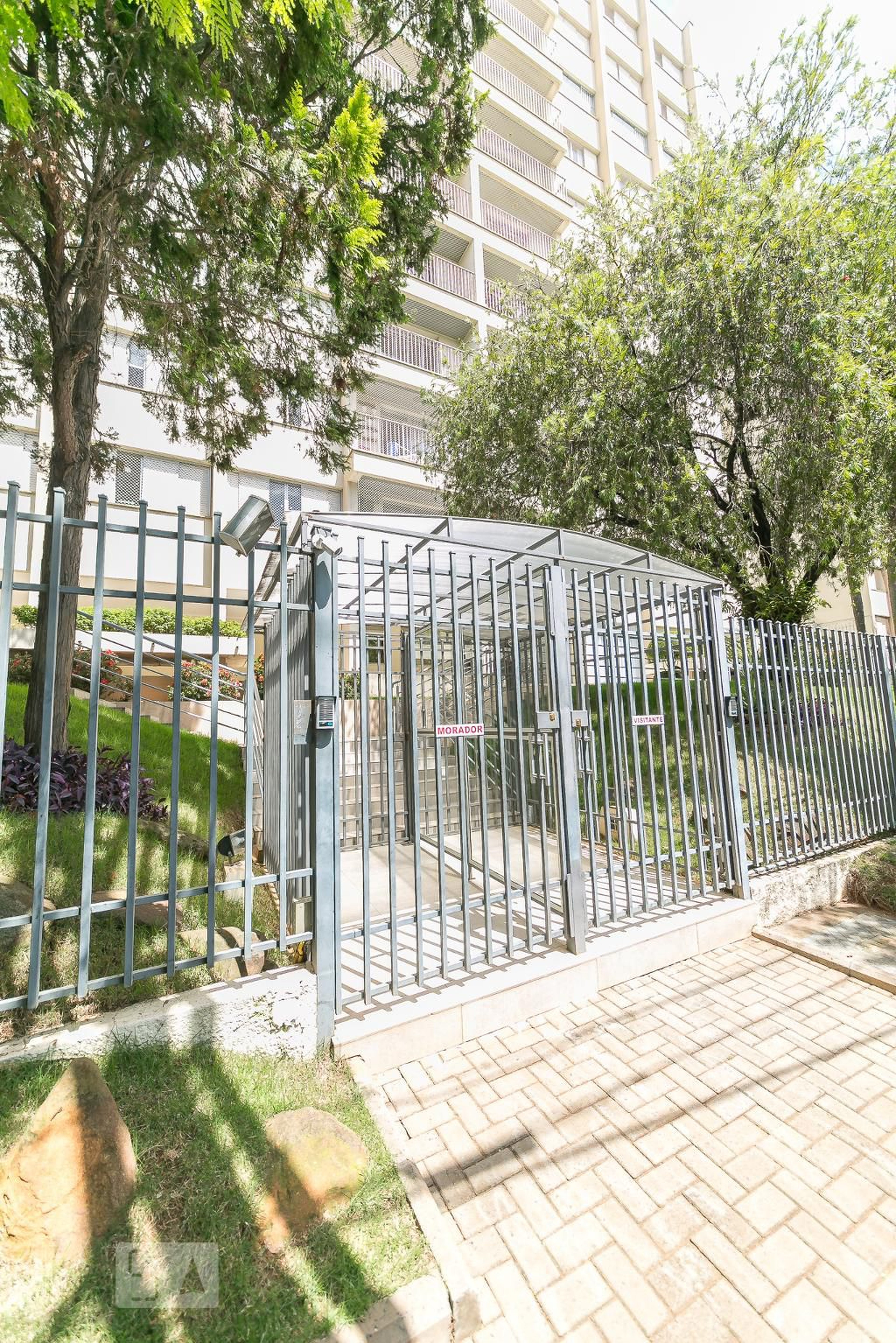 Fachada Condomínio em Avenida Papa Pio XII, 63