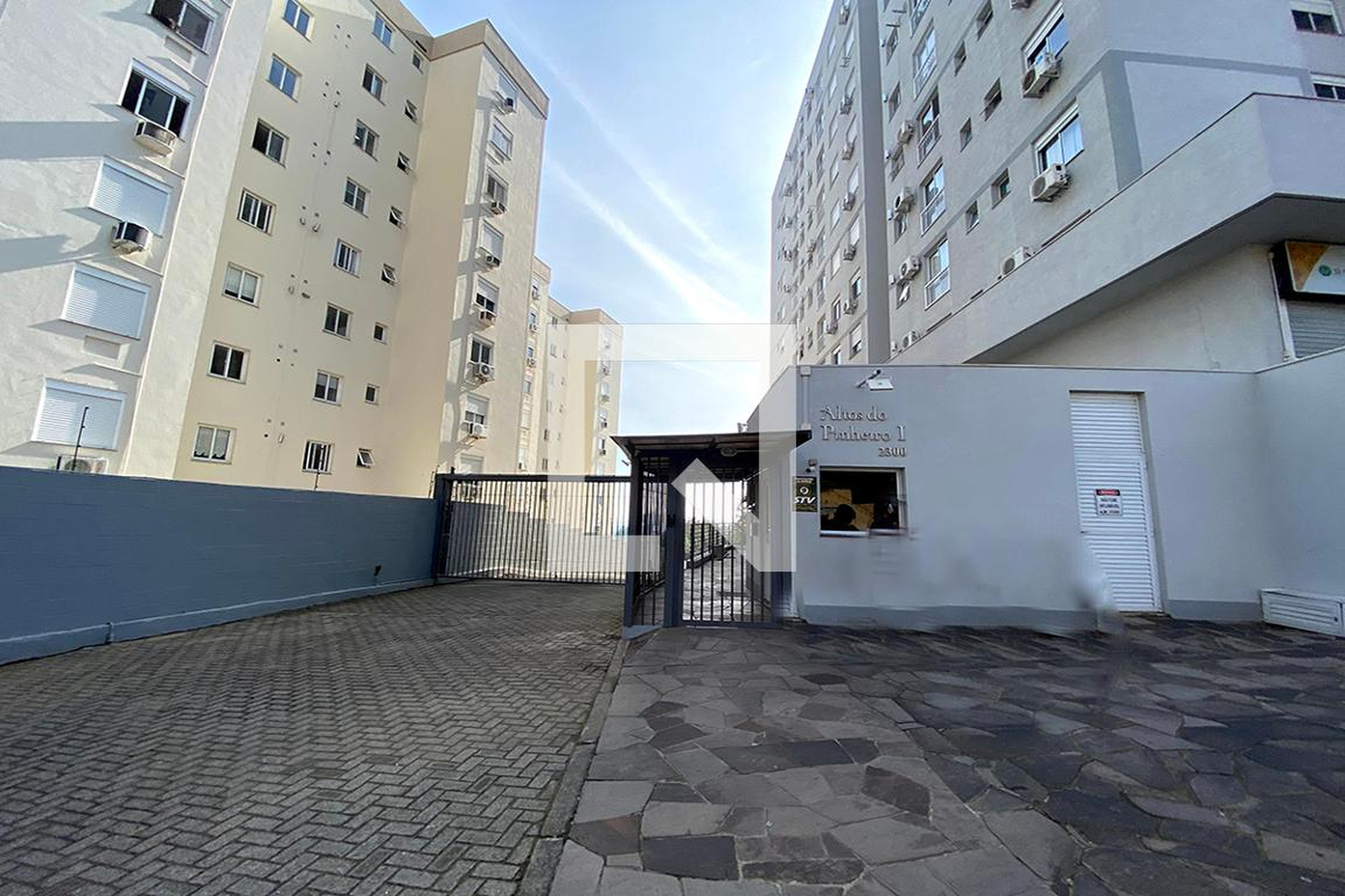 Fachada do Condomínio Condomínio Altos do Pinheiro