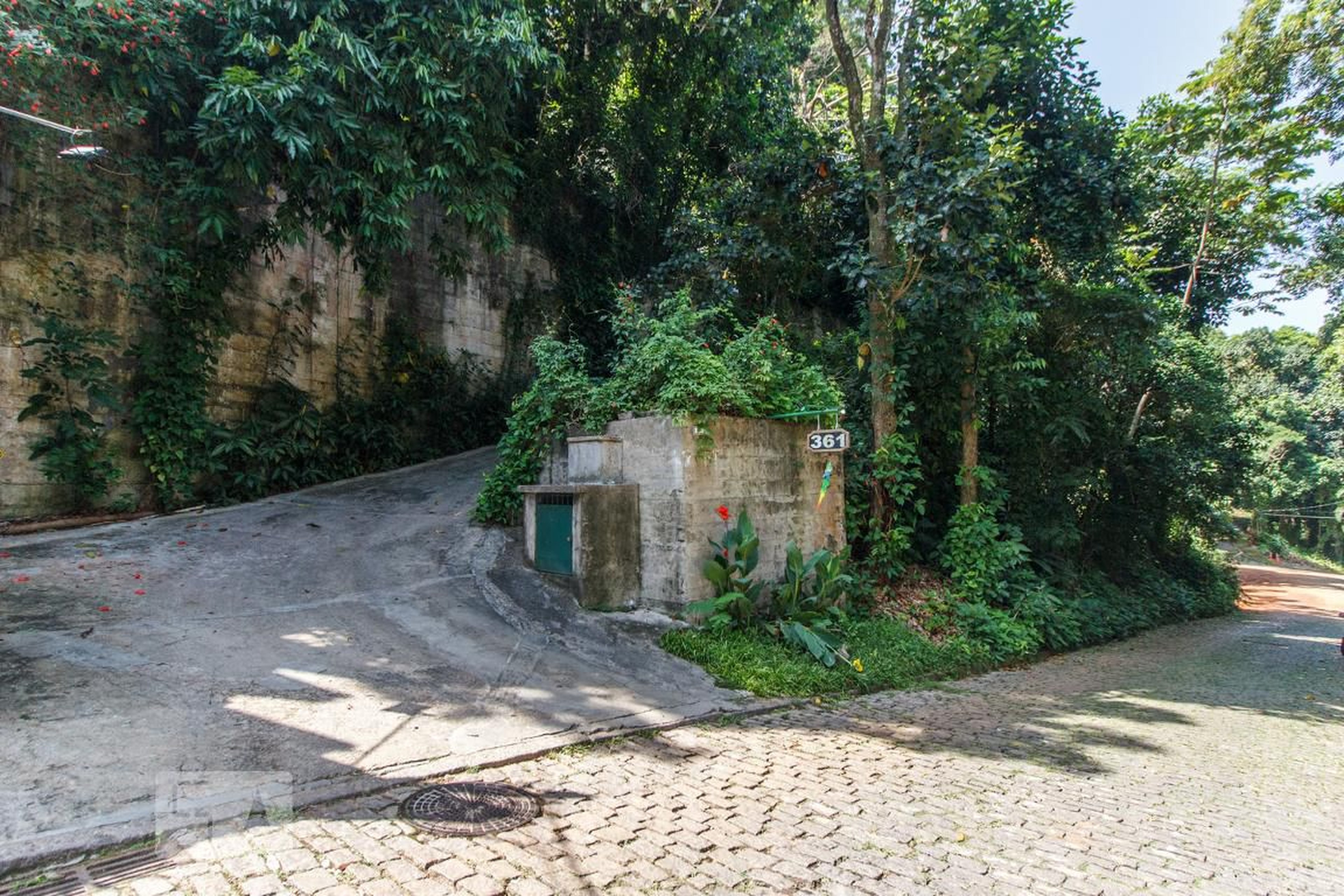 Fachada Condomínio em Rua Gabriel García Moreno, 361