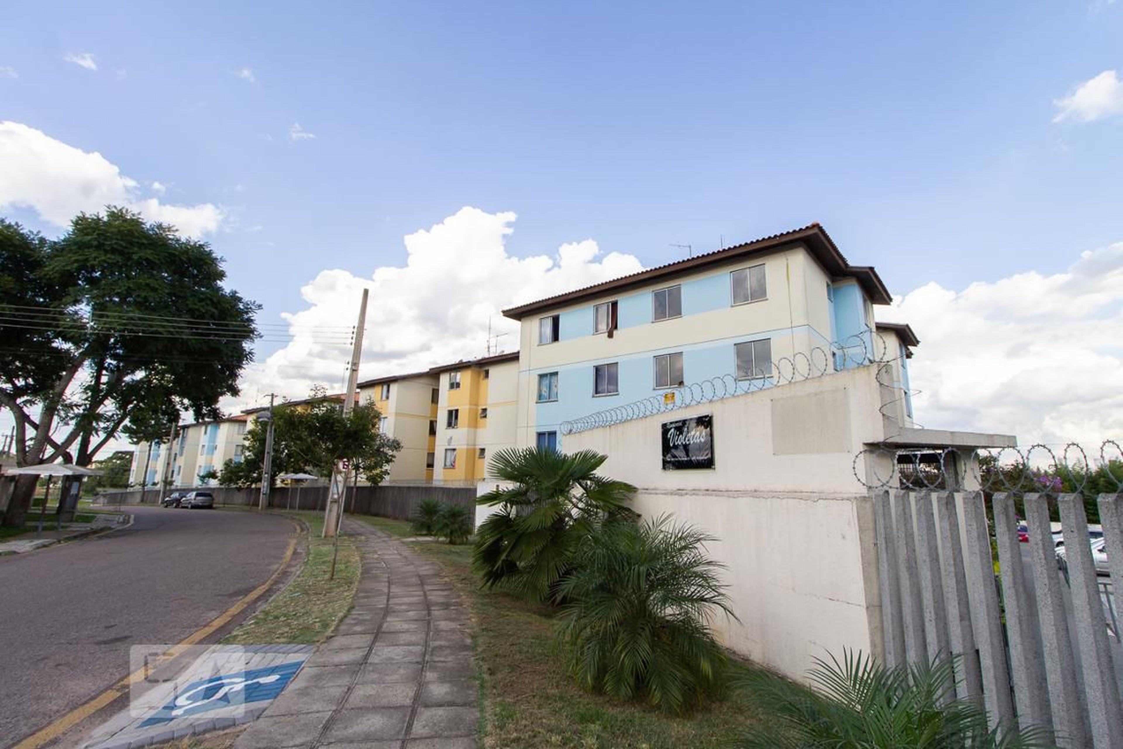 Fachada Residencial Violetas