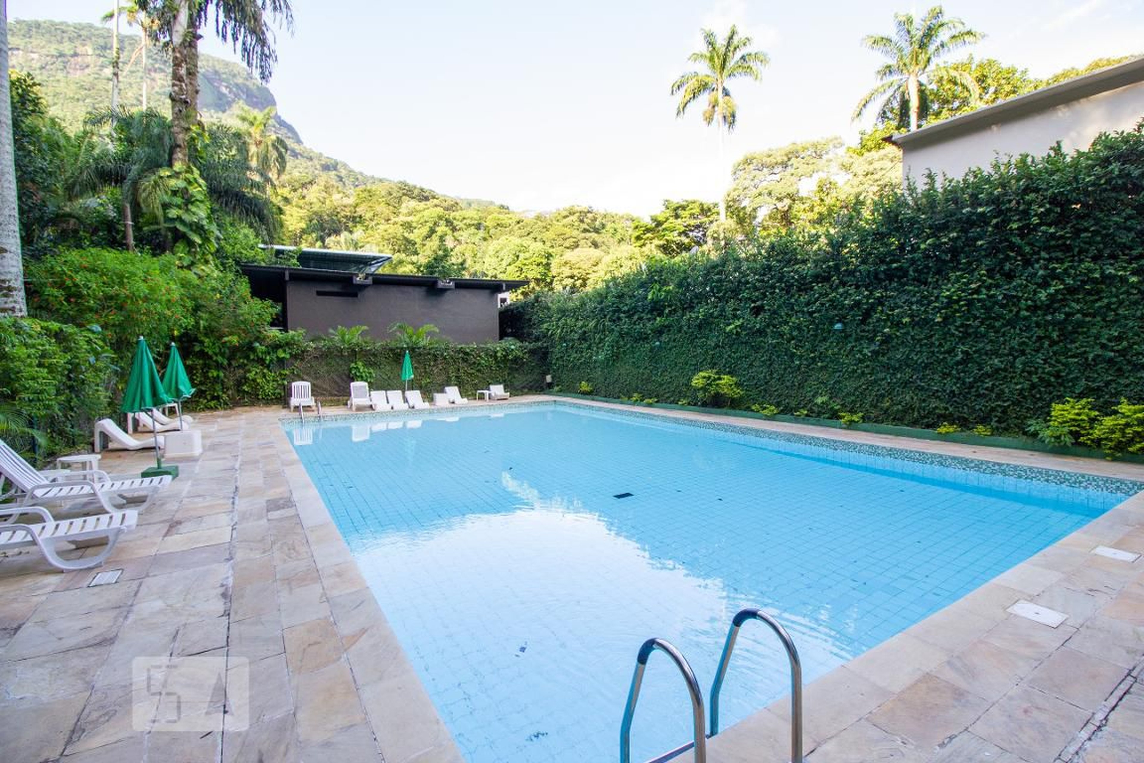 Piscina - Povoado das Canoas