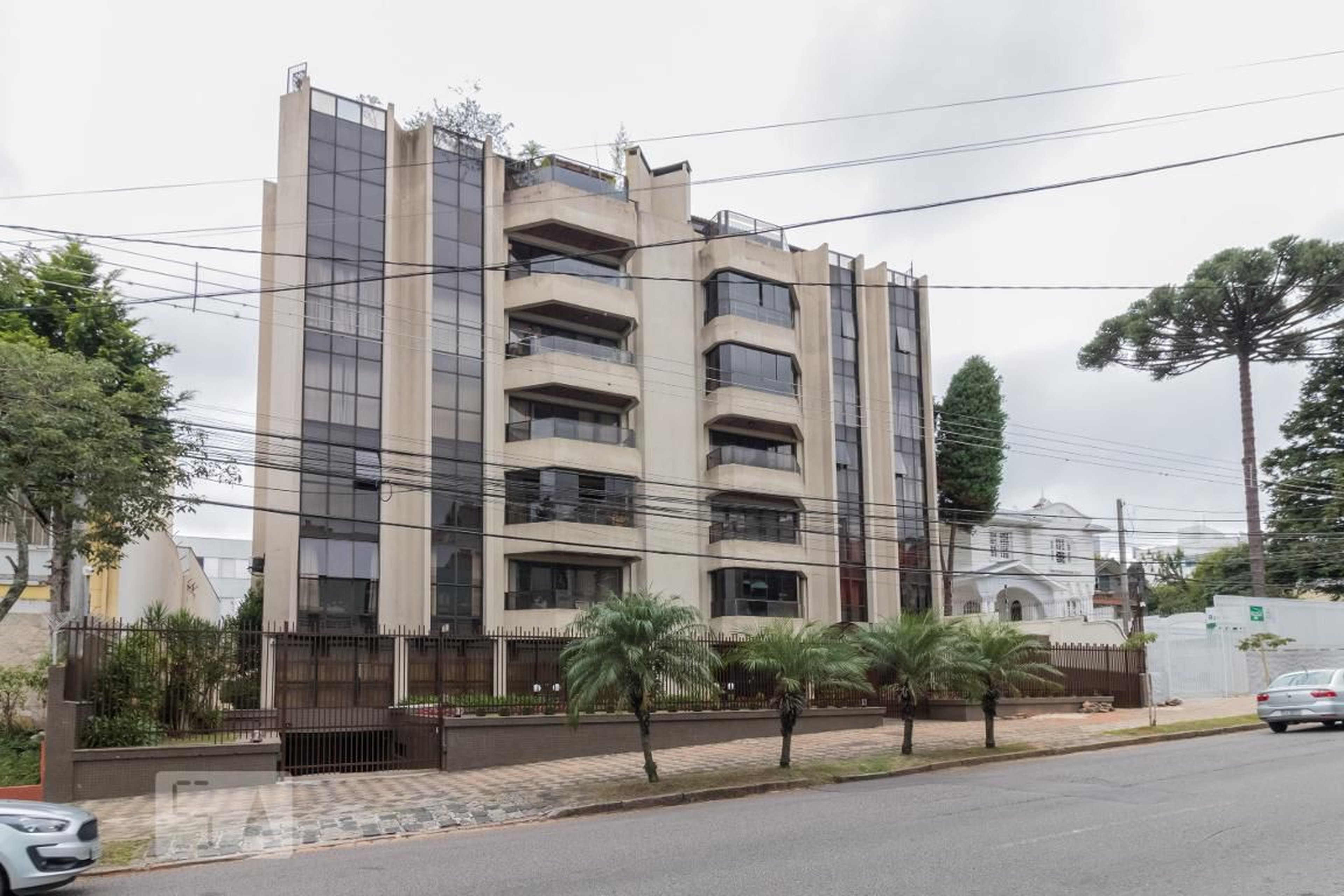 Fachada Condomínio em Rua Alferes Ângelo Sampaio, 1588