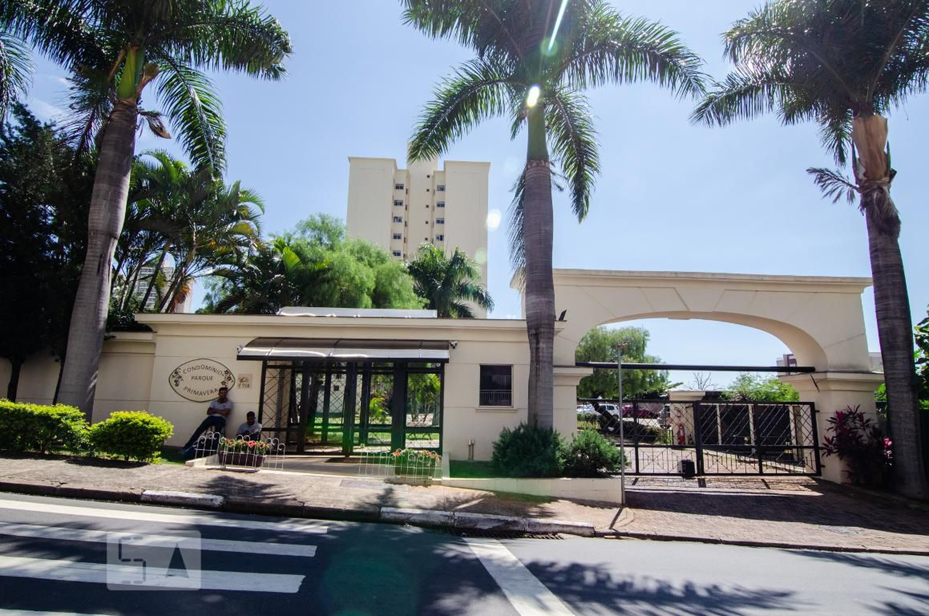 Fachada do prédio Condomínio Parque Primavera