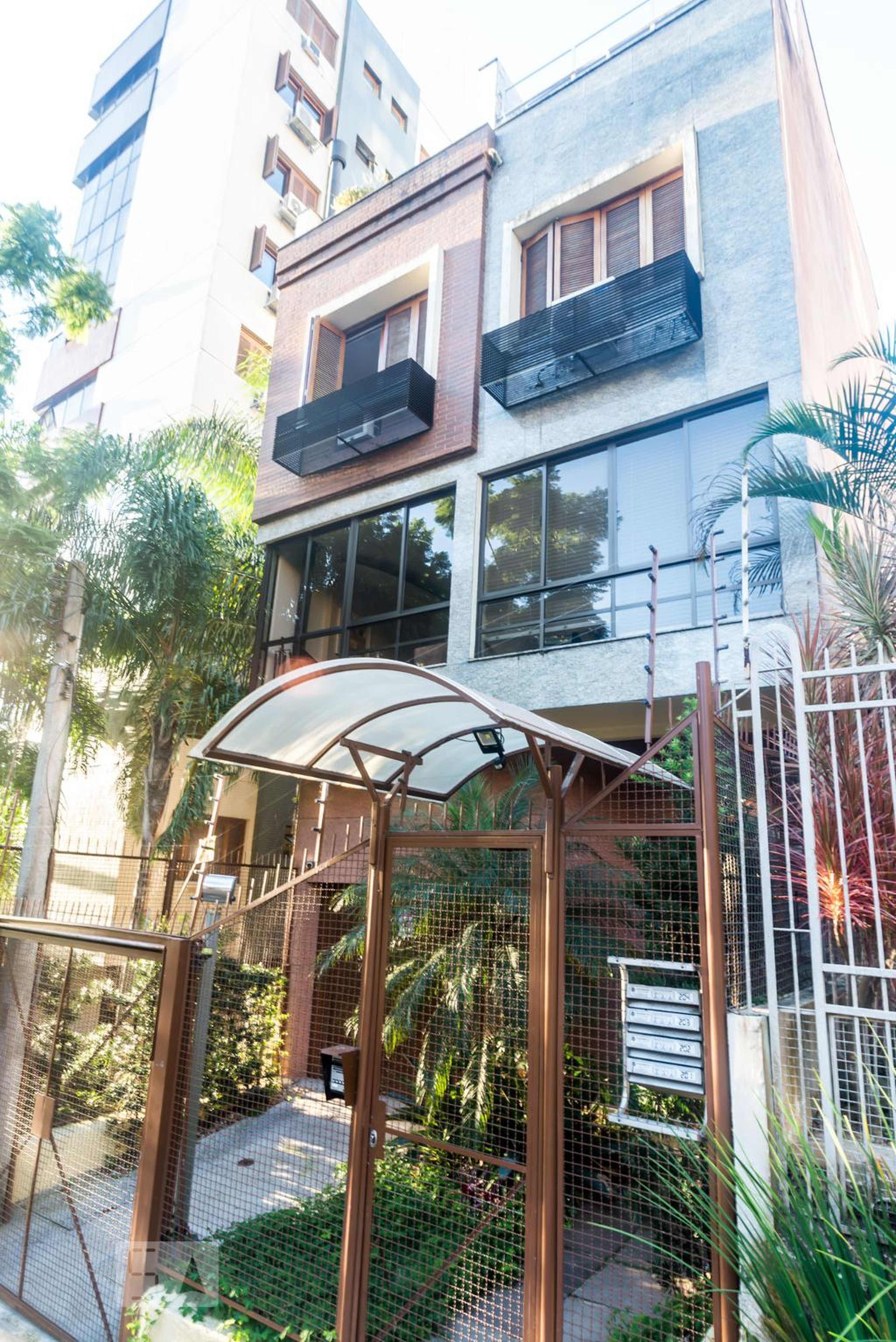 Fachada Condomínio em Rua Casemiro de Abreu, 928