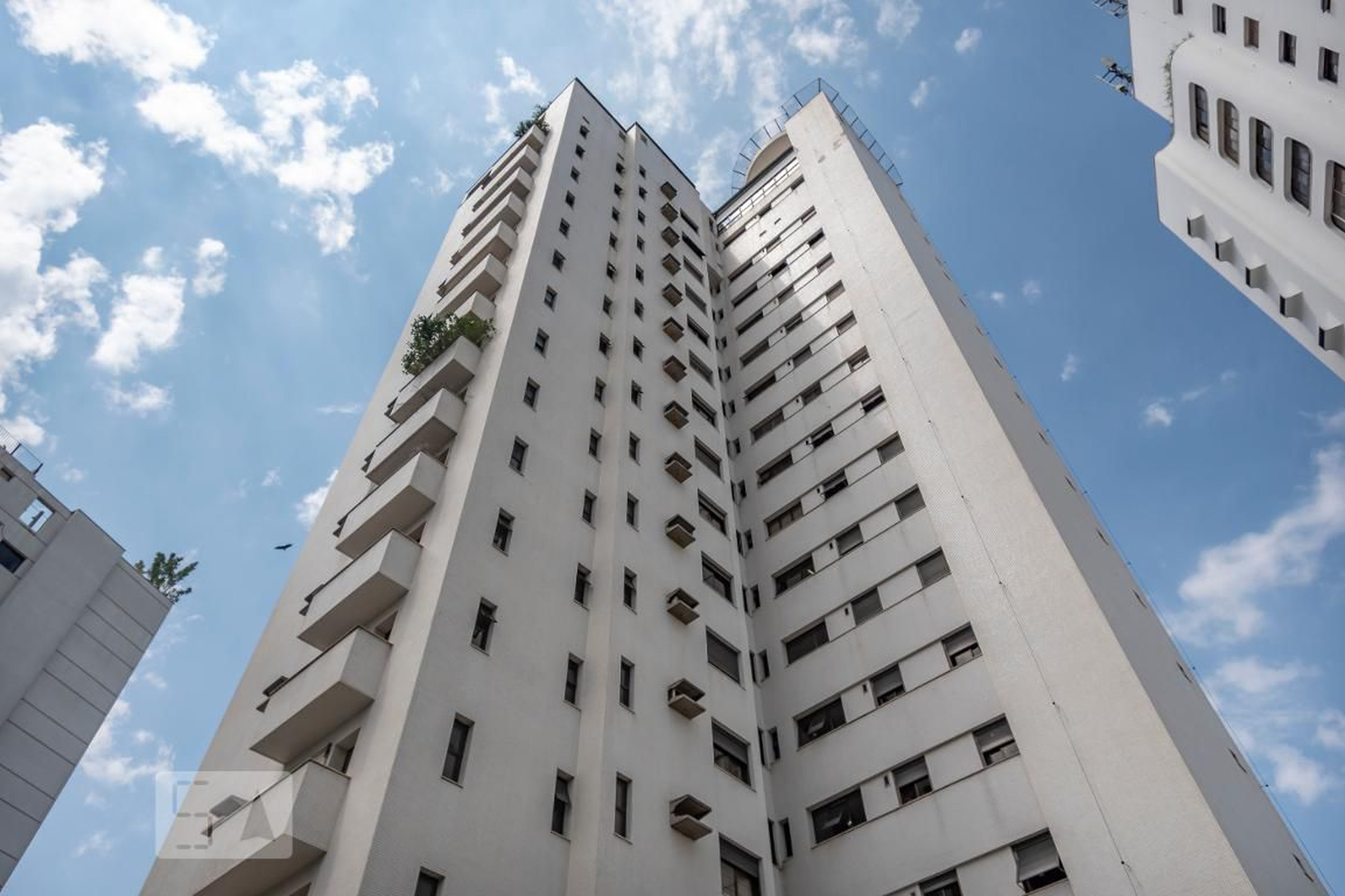 Fachada do prédio Condomínio Rua Alta