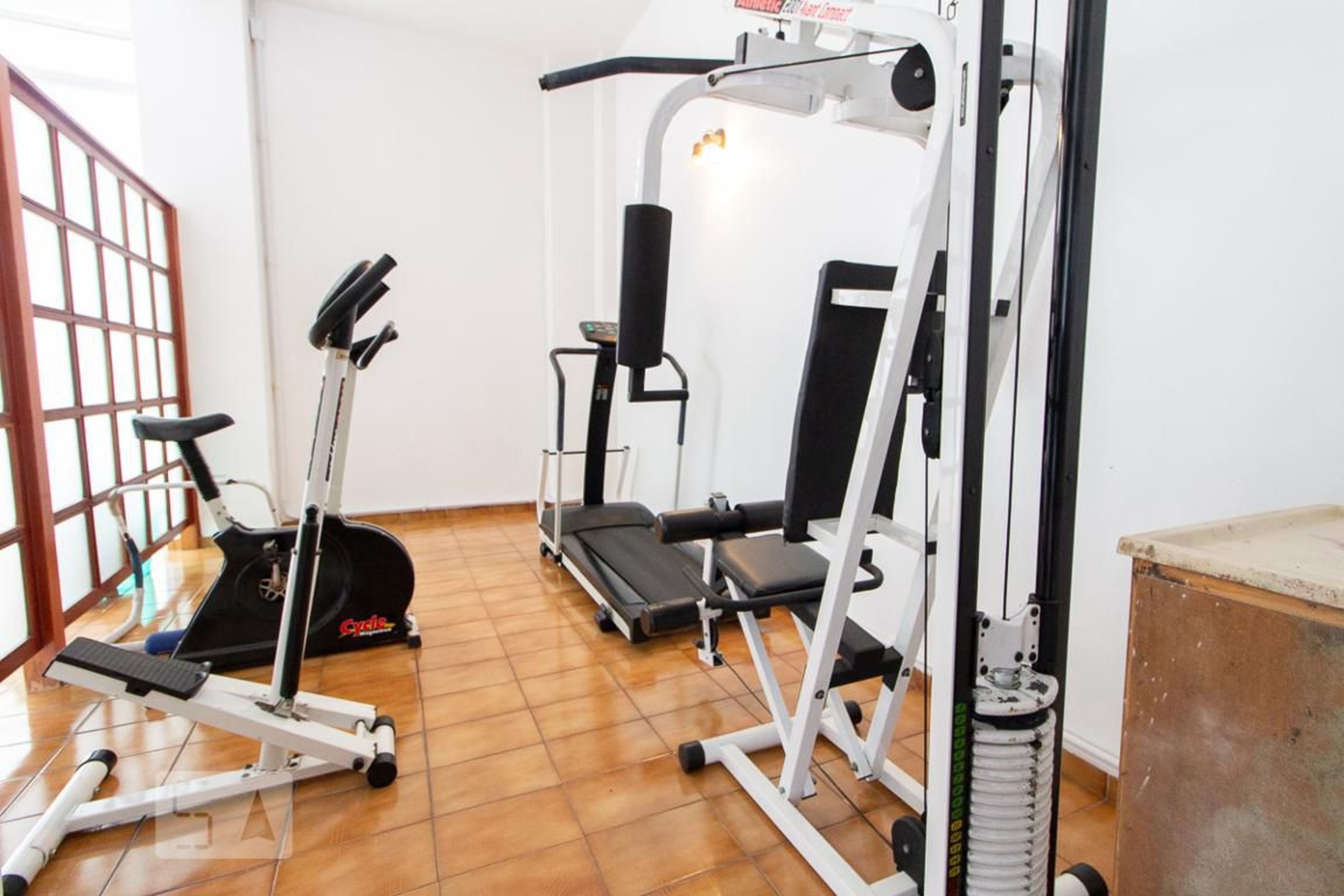 Academia - Queen Tower