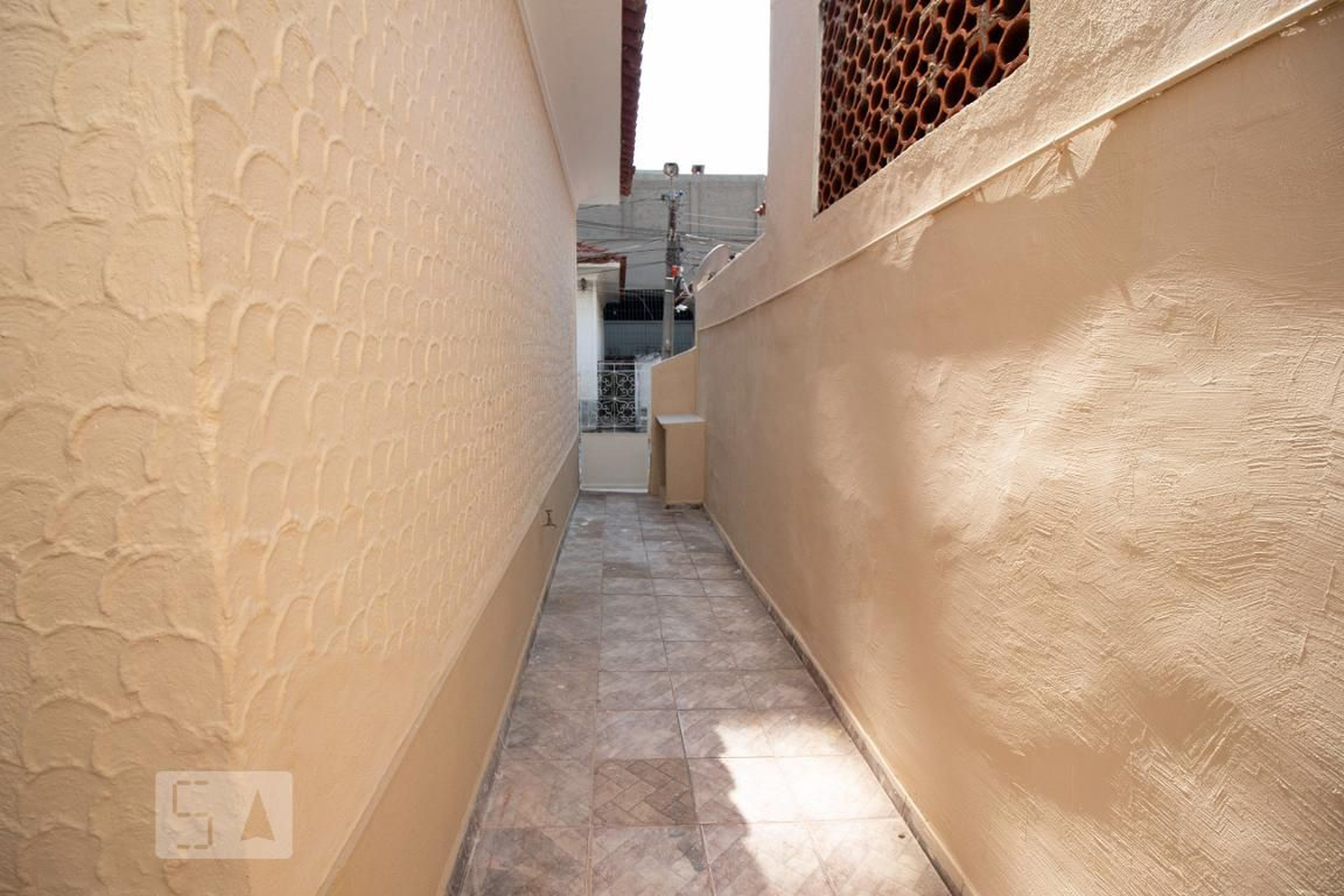 Área externa - Adriano