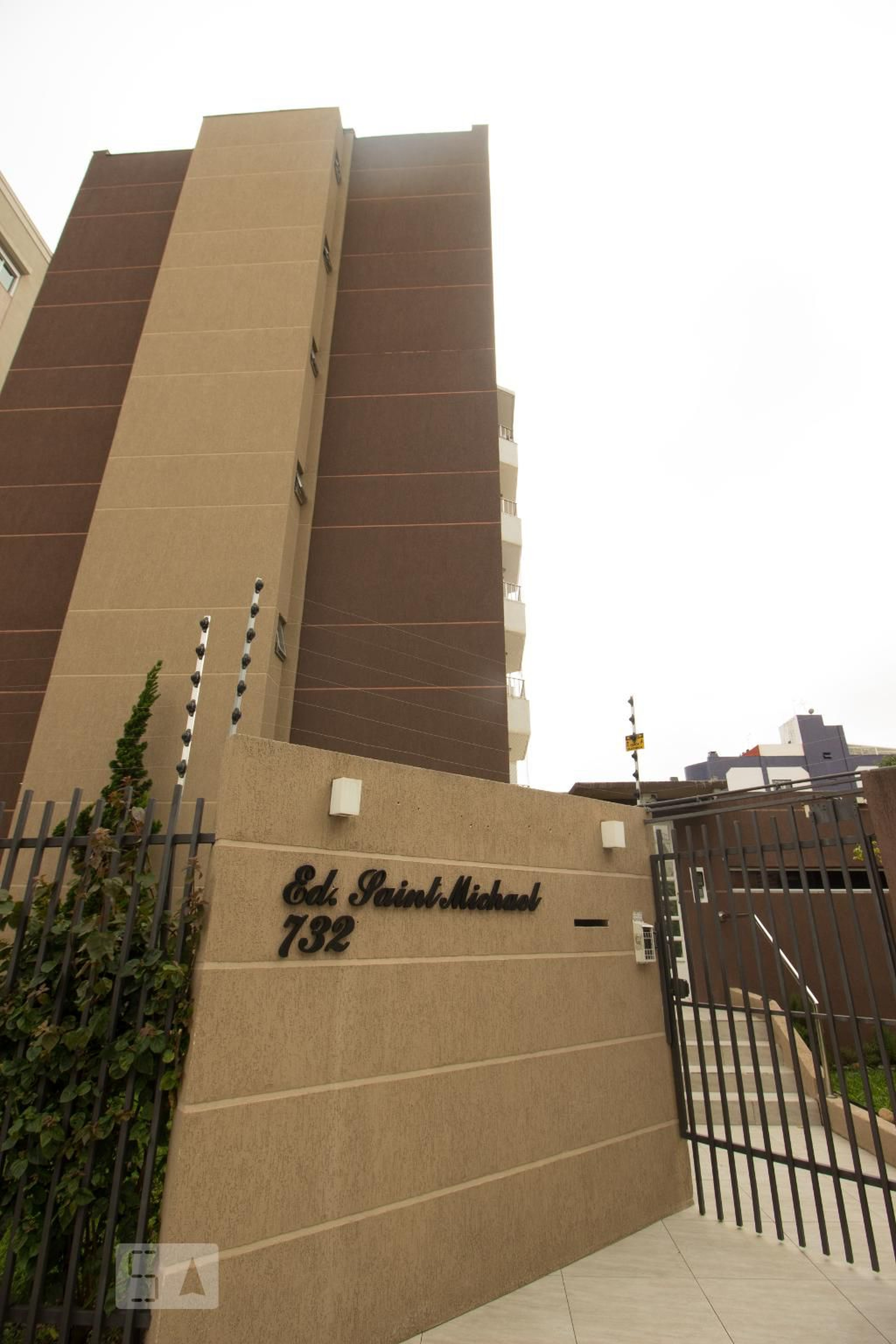 Fachada Edifício Taint Michael
