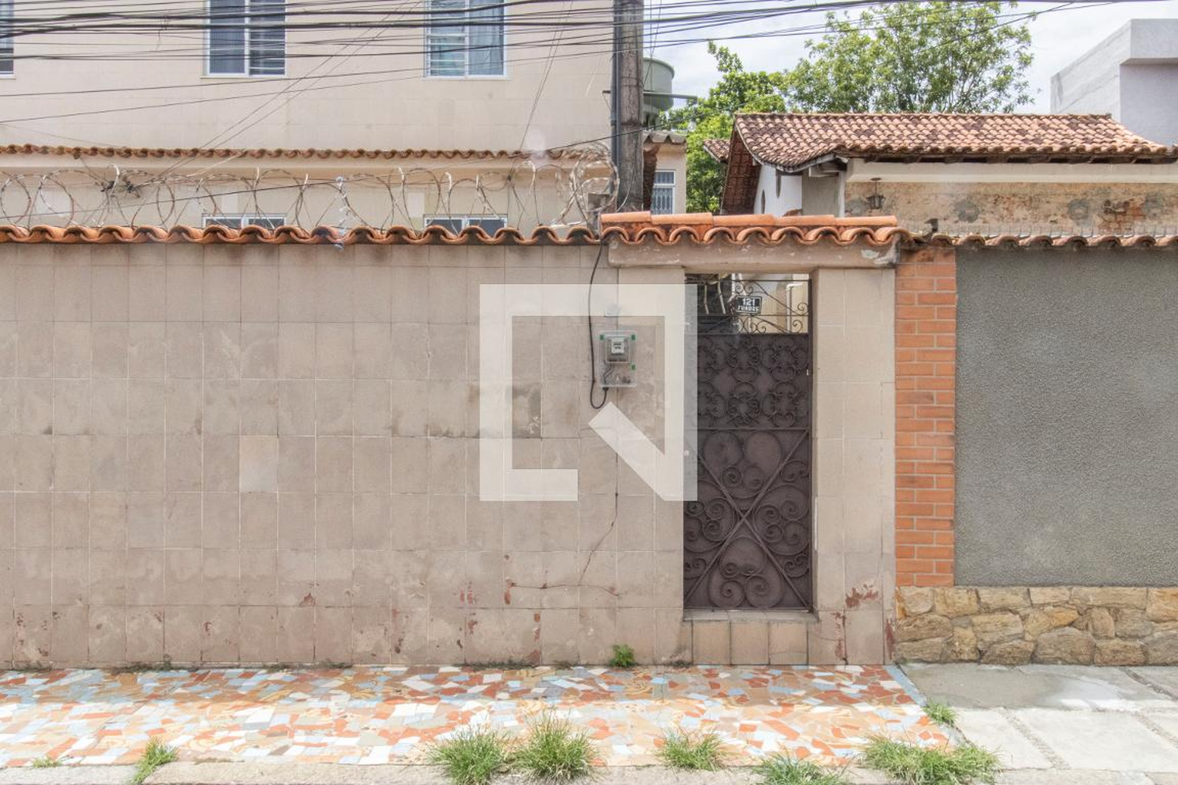 Fachada Condomínio em Rua Carolina Franco, 121