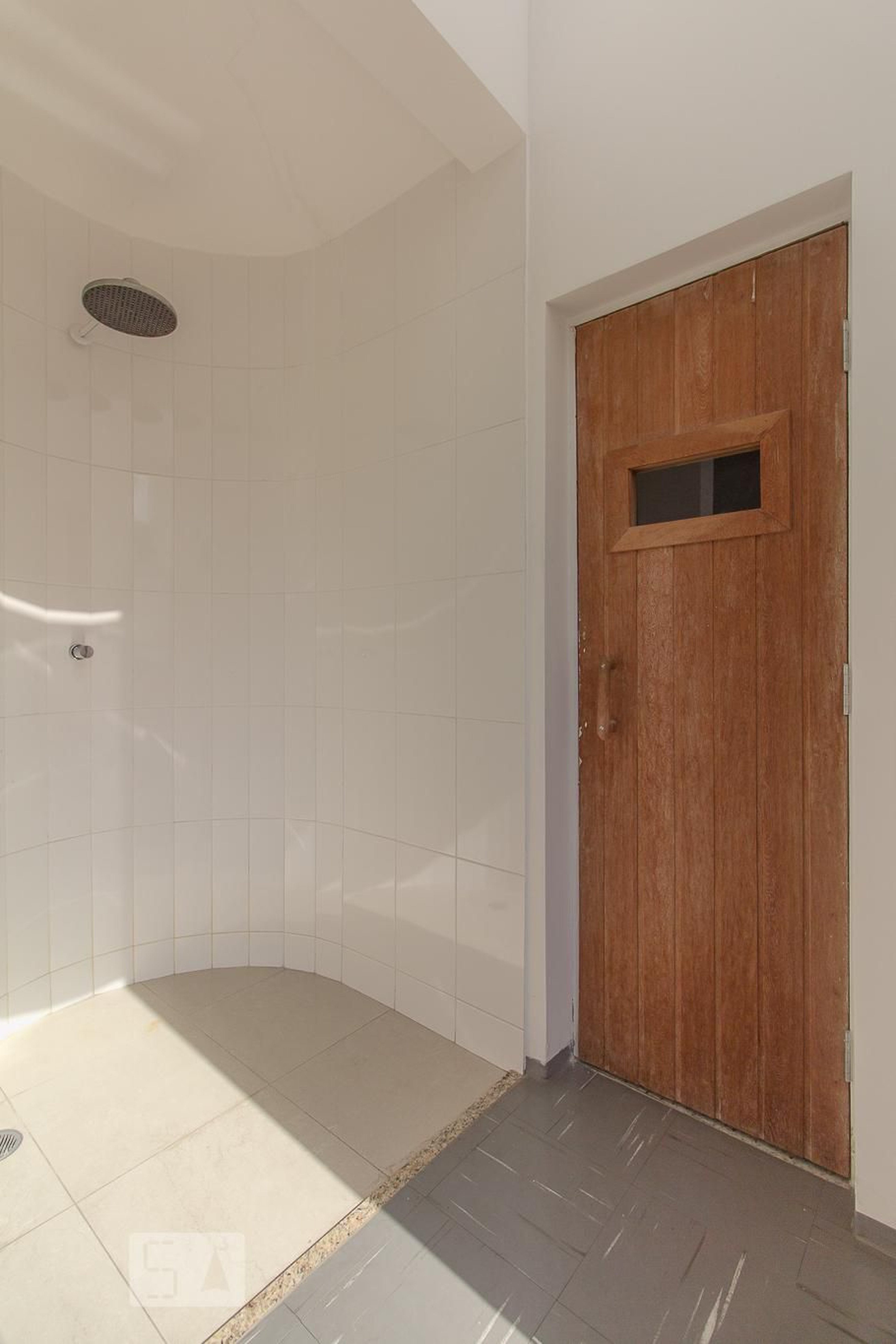 Sauna - George Enescu