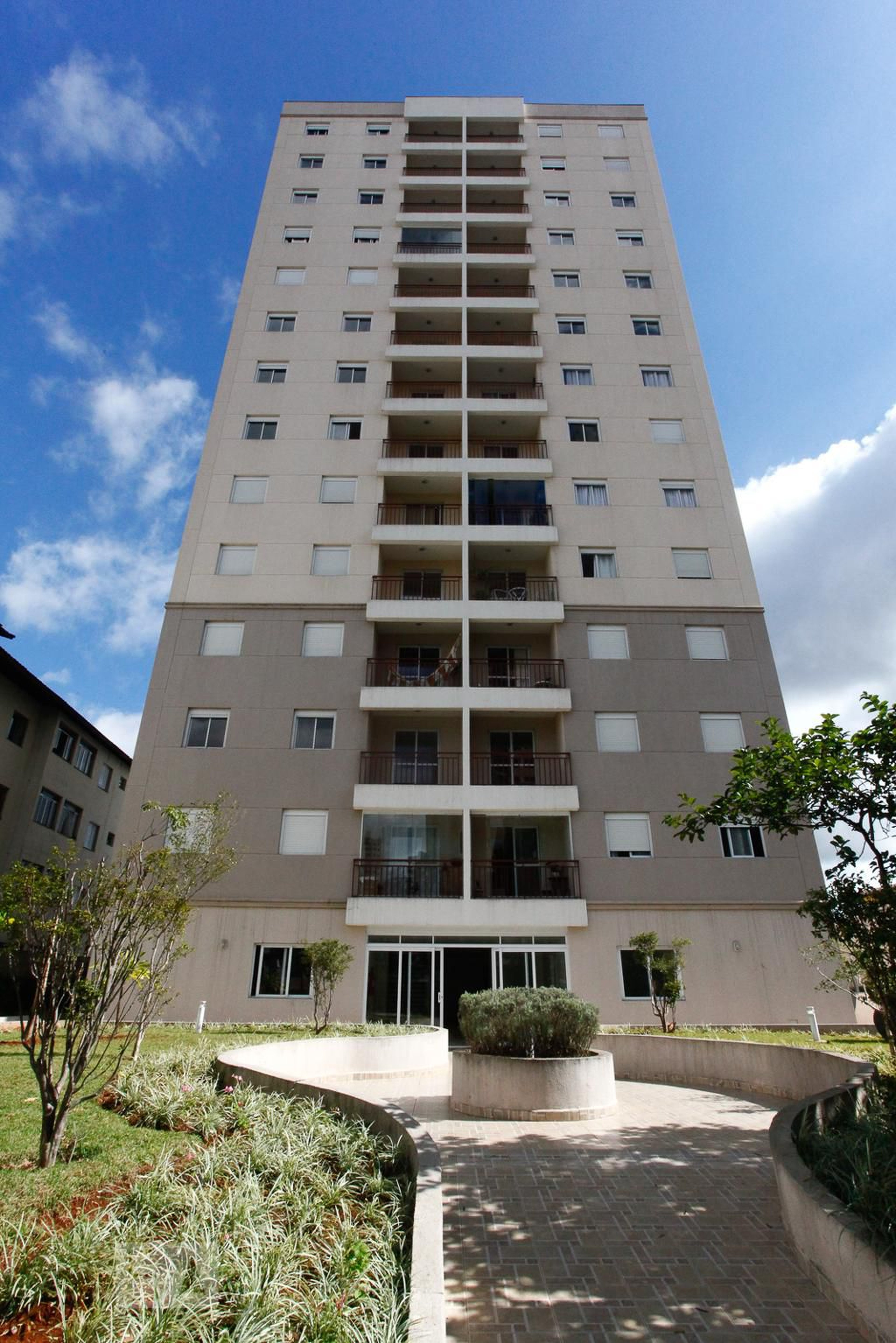 Prédio Residencial Pitangueiras