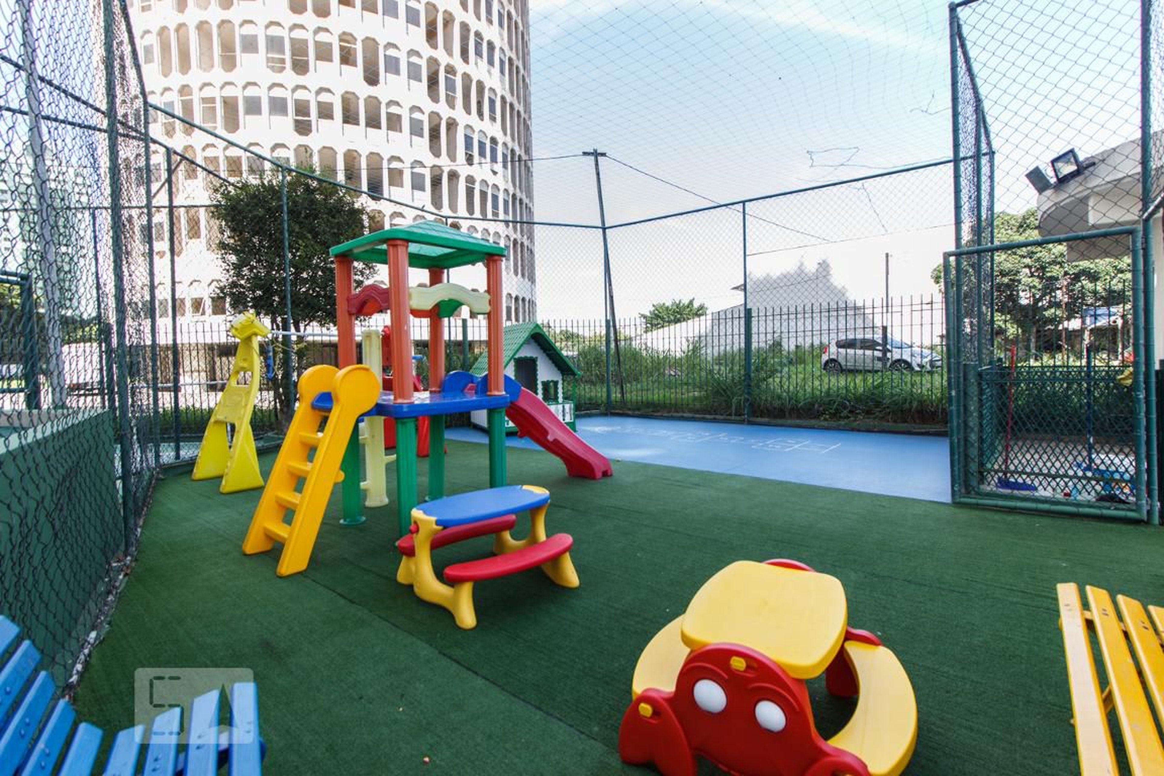 Parquinho - Edifício Torre Charles Degaulle