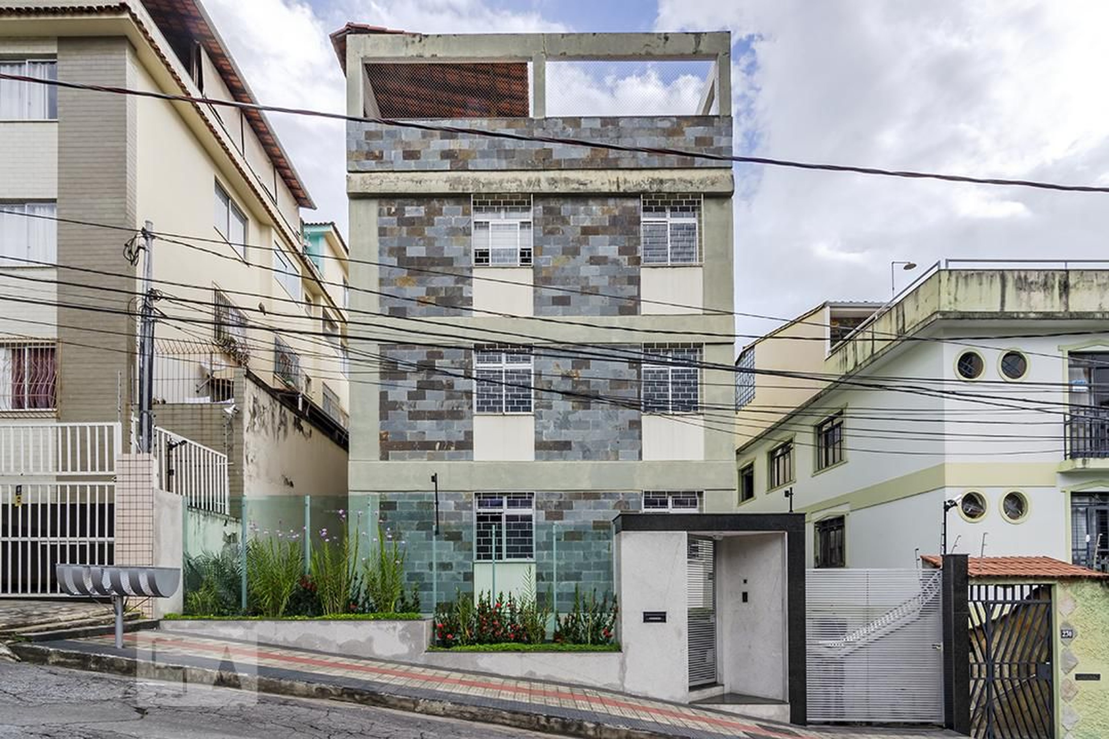 Fachada Edifício Elisa Pôssas