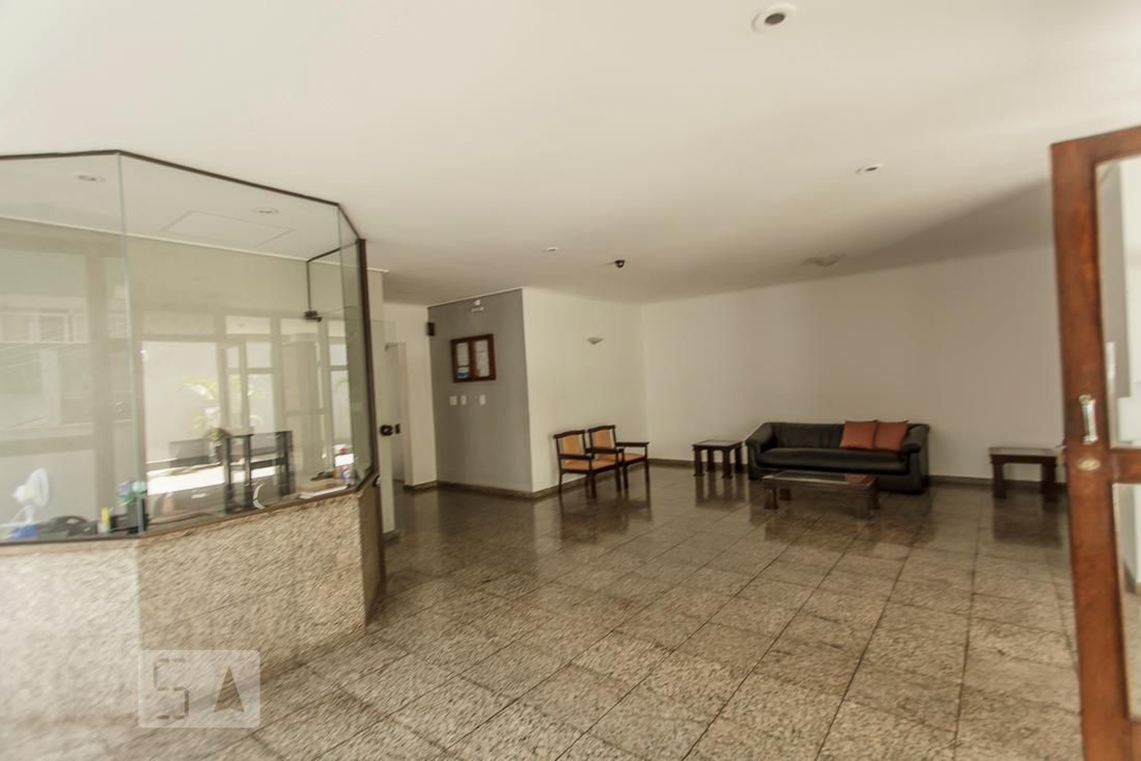 HALL - Edifício Rio Reno