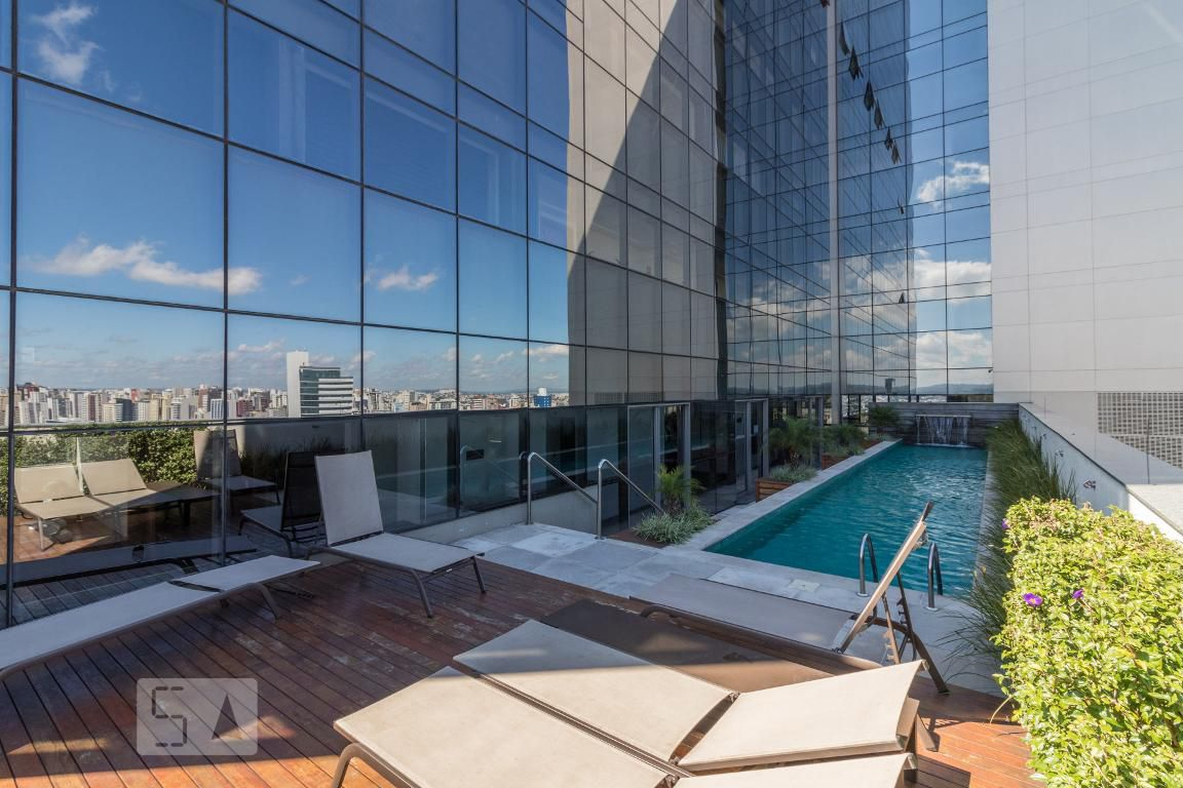 Piscina - Universe Life Square