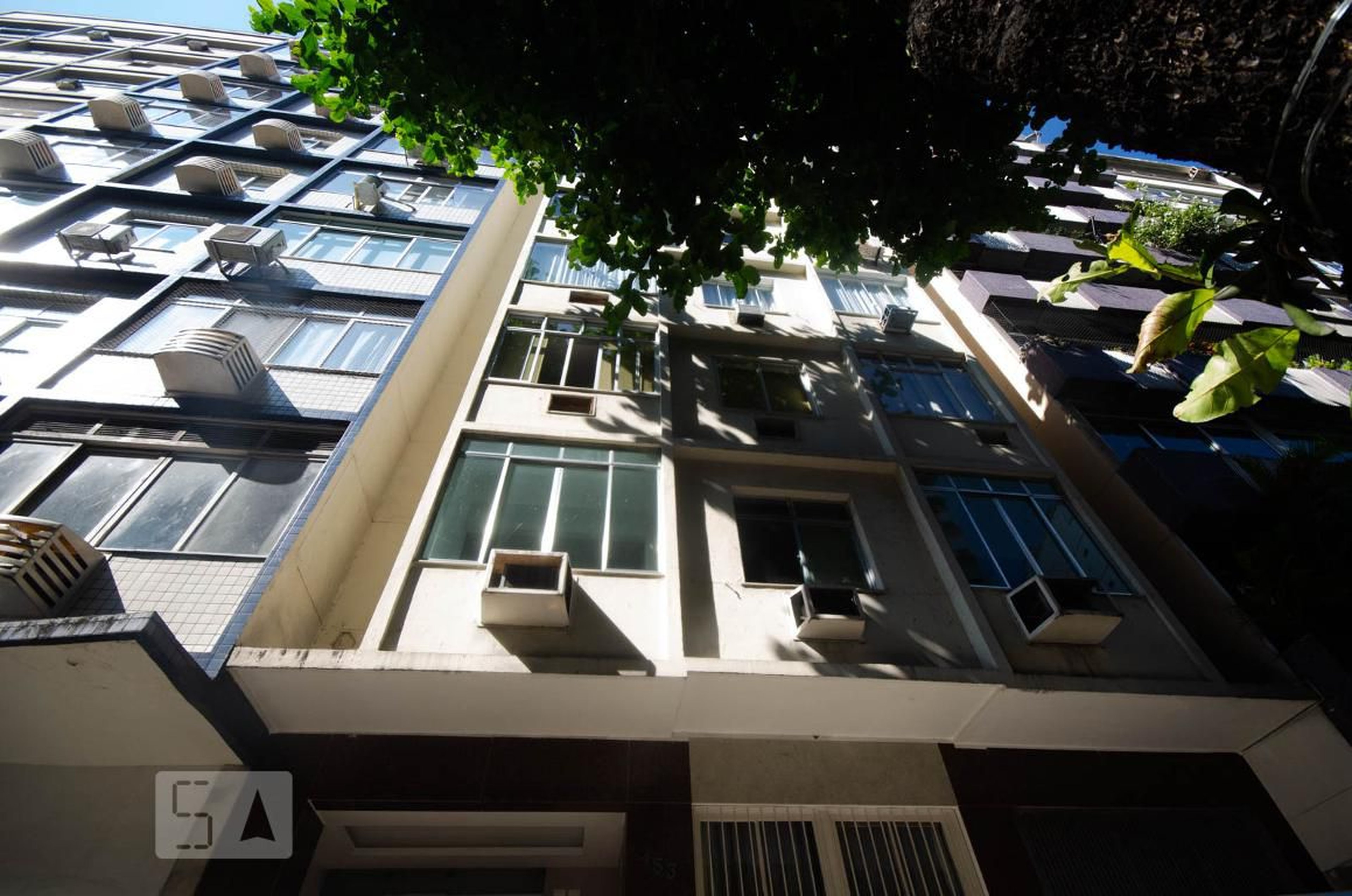 fachada Condomínio em Avenida Rainha Elisabeth, 453