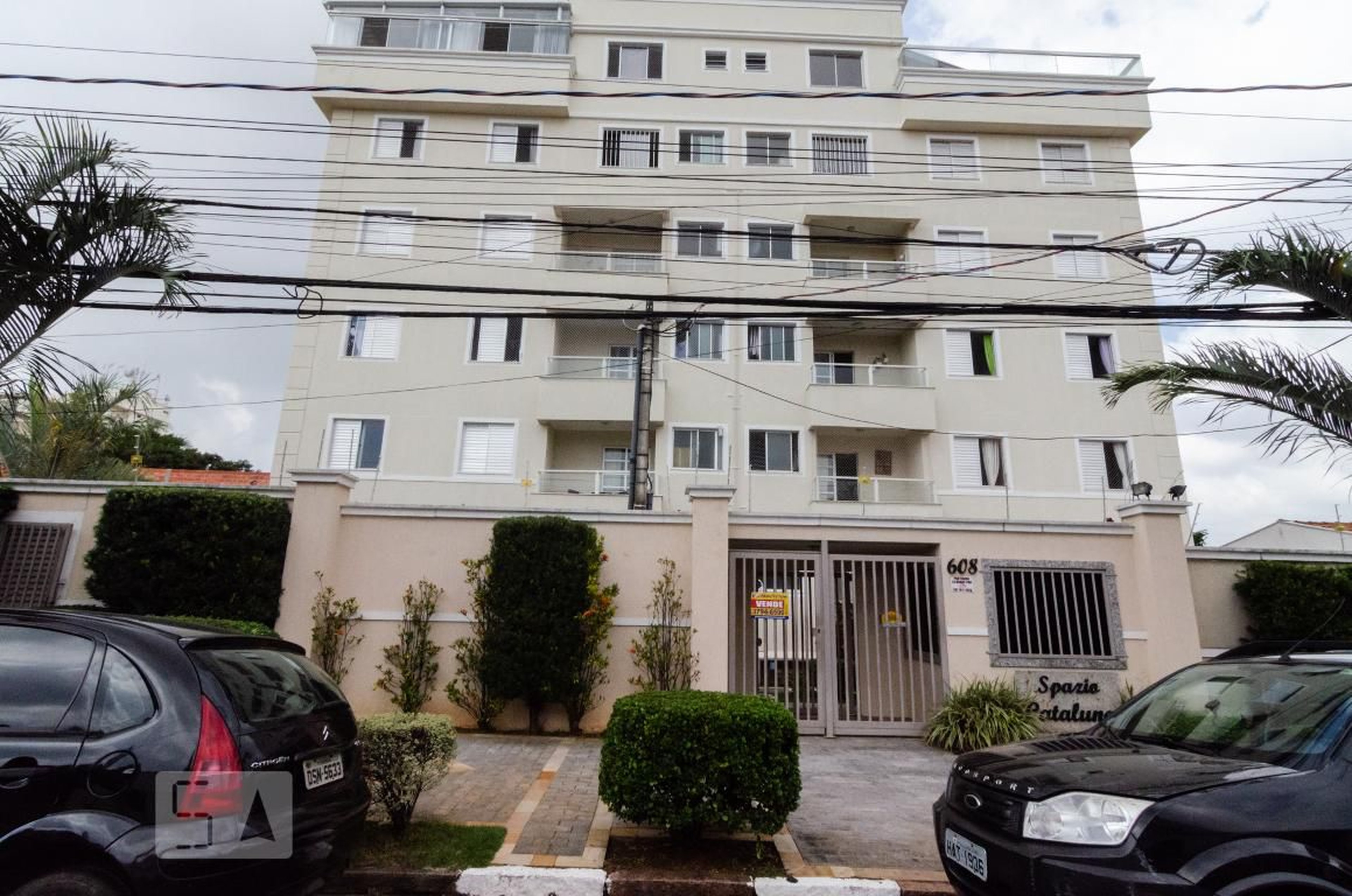 Fachada do prédio Condomínio em Rua Doutor Rafael Sáles, 608