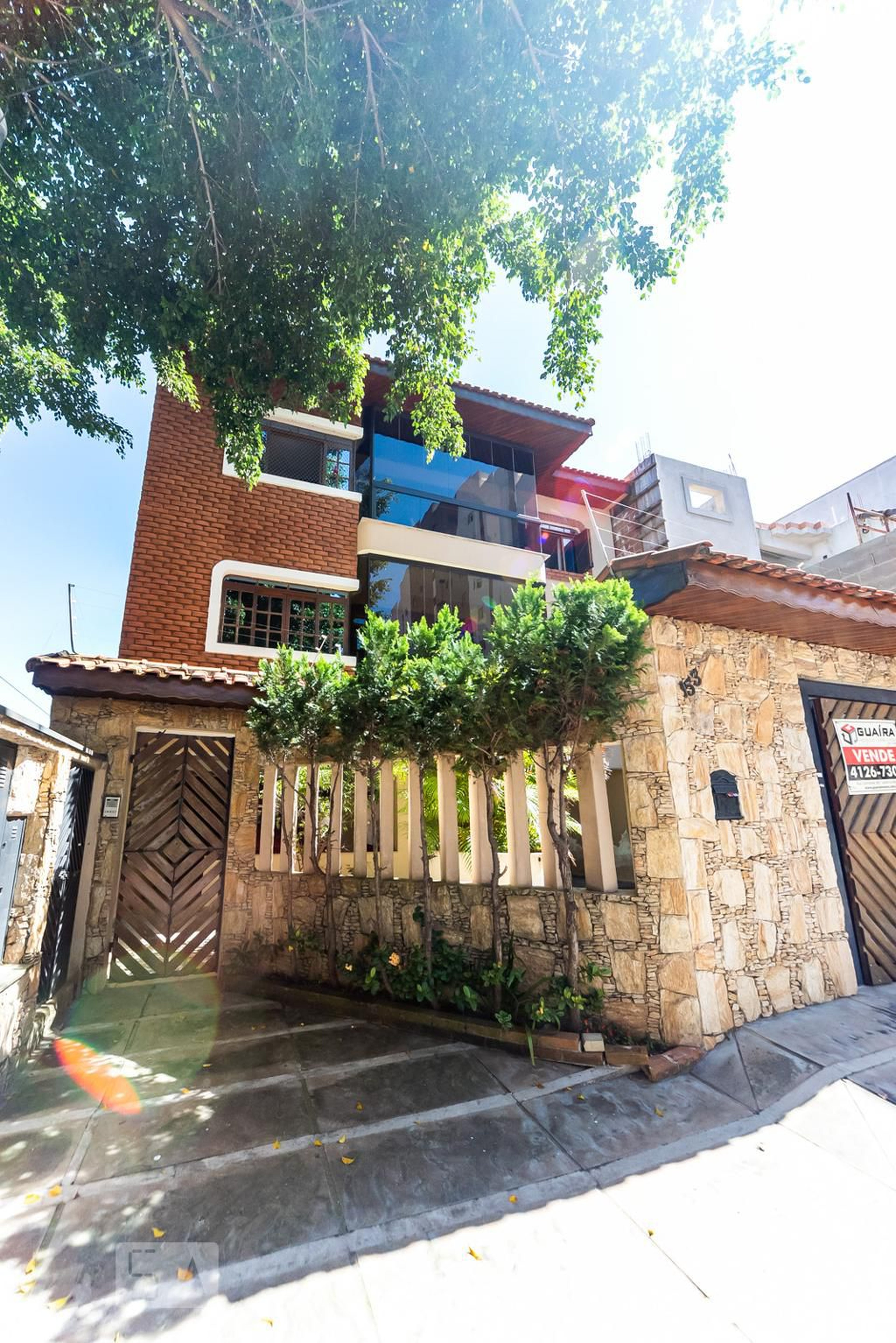 Fachada Condomínio em R. Jequitinhonha, 153