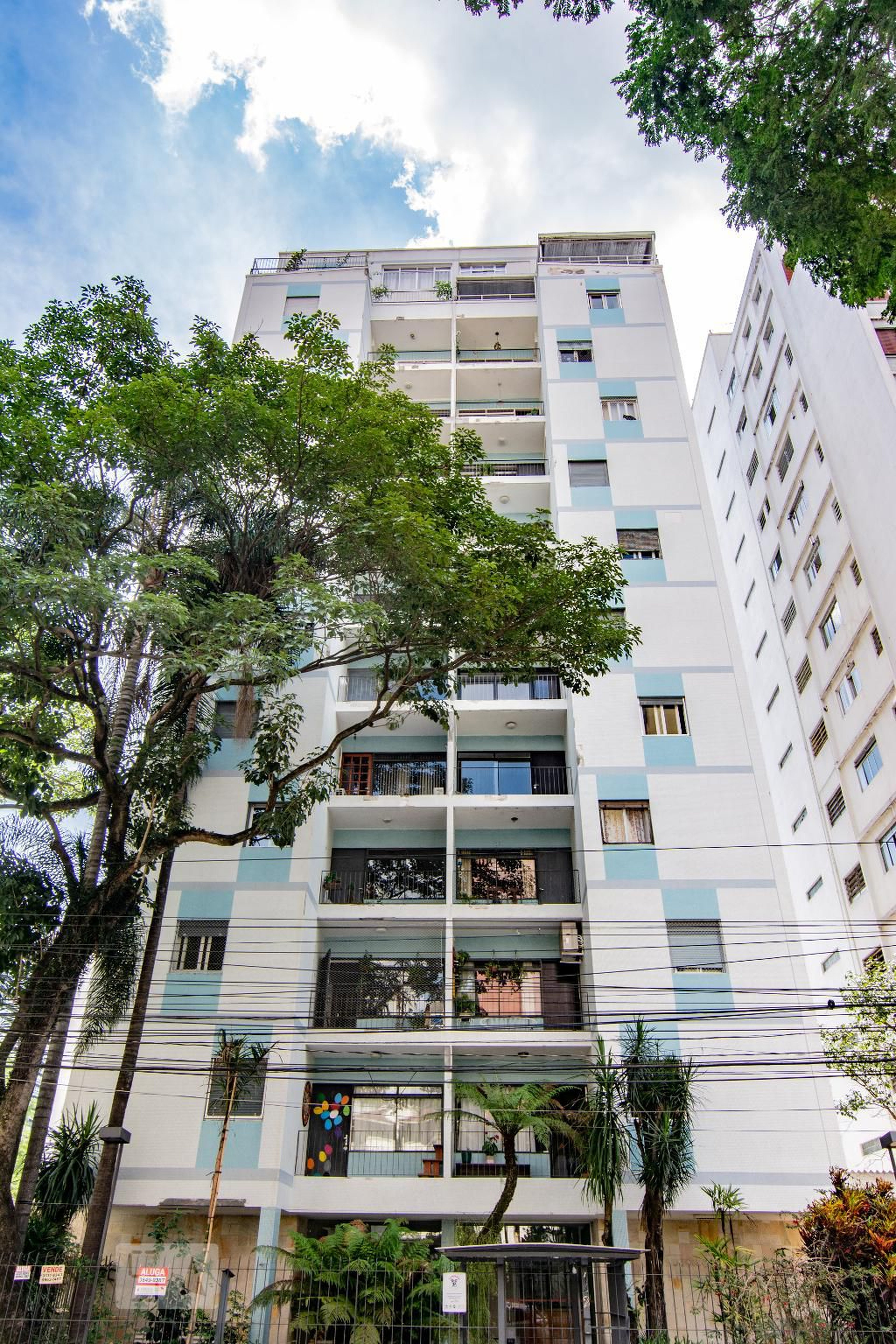 edifício Condomínio Eugênio de Lima