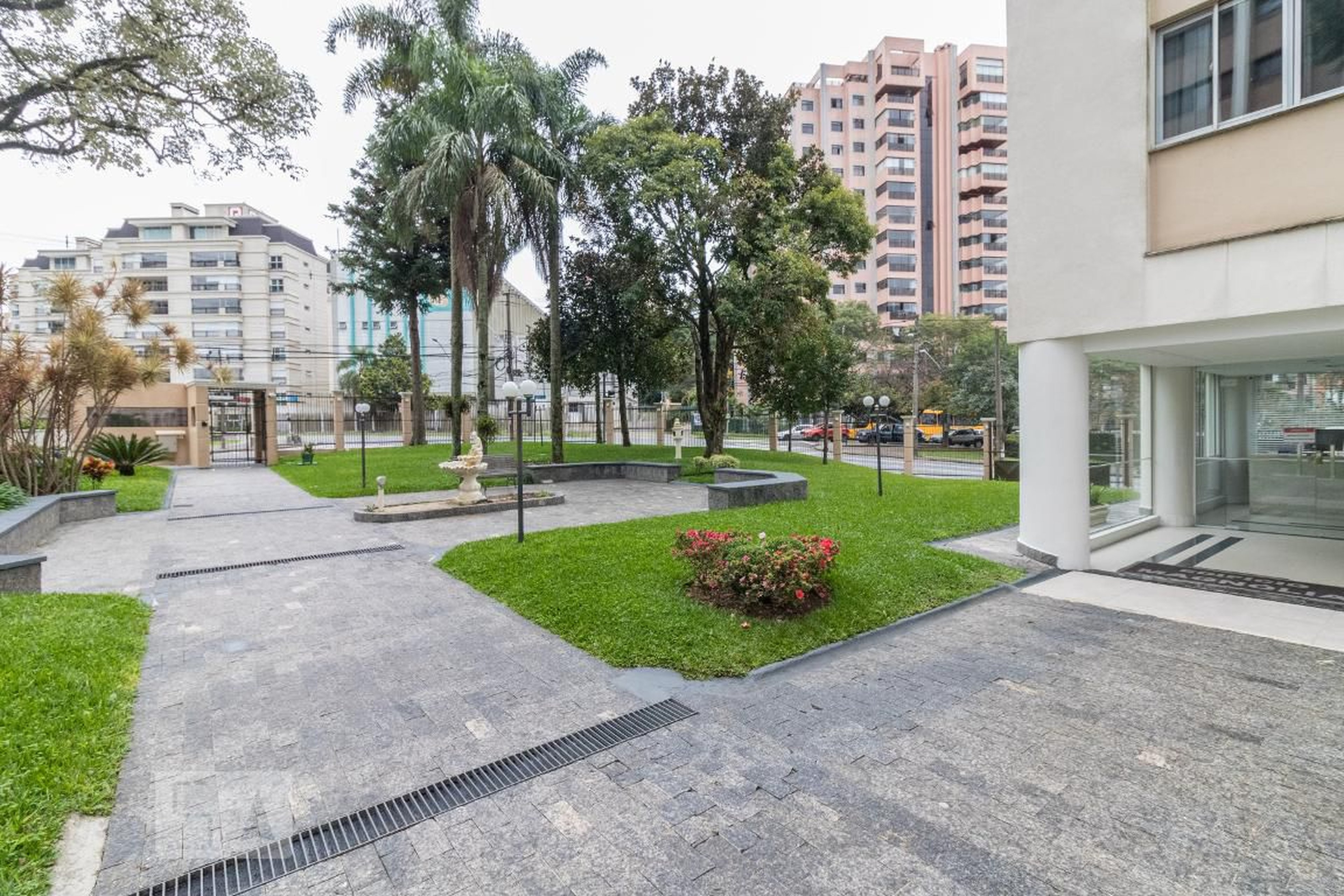 Entrada do prédio - Edifício Magnolia