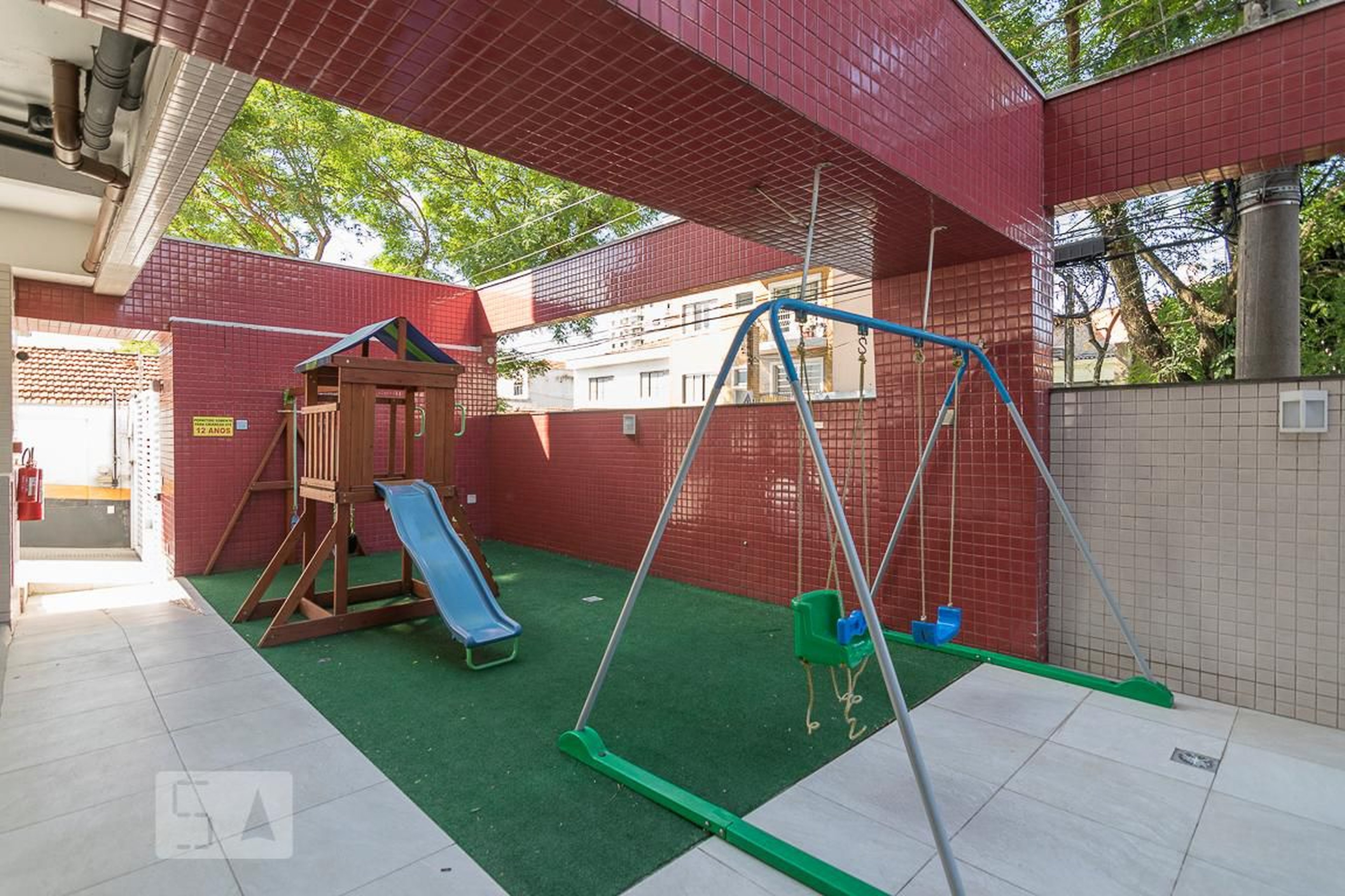 Playground - Essence