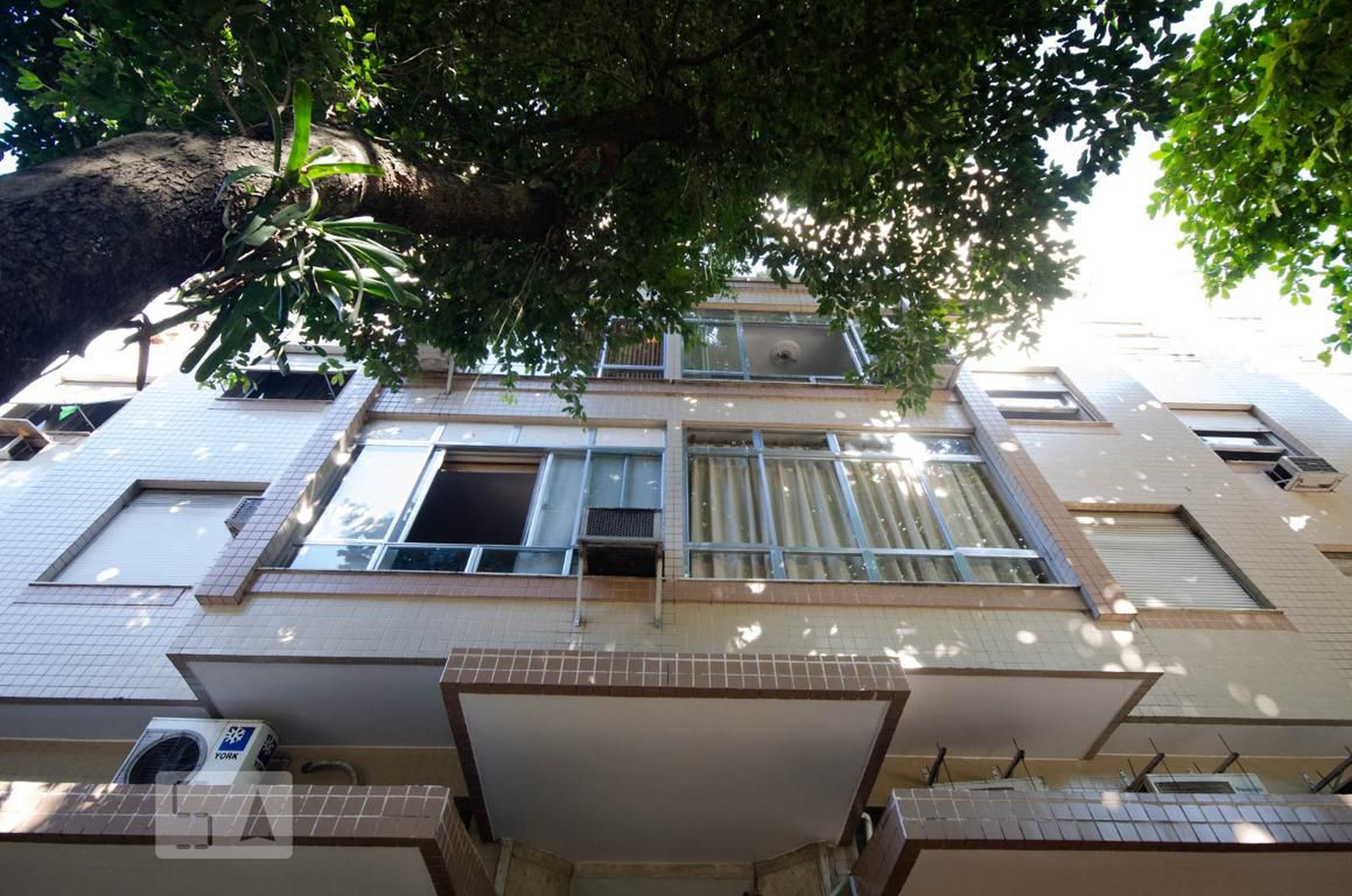 Fachada Edificio Dumont