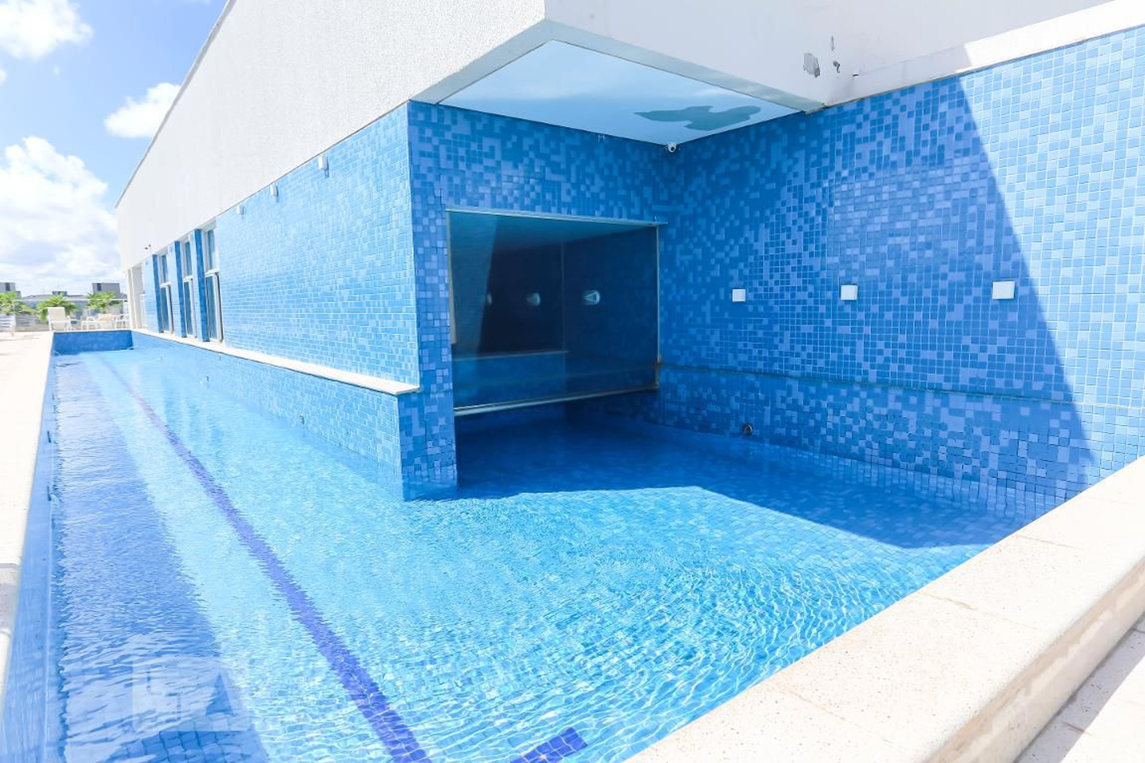 Piscina - Edifício Due Capri