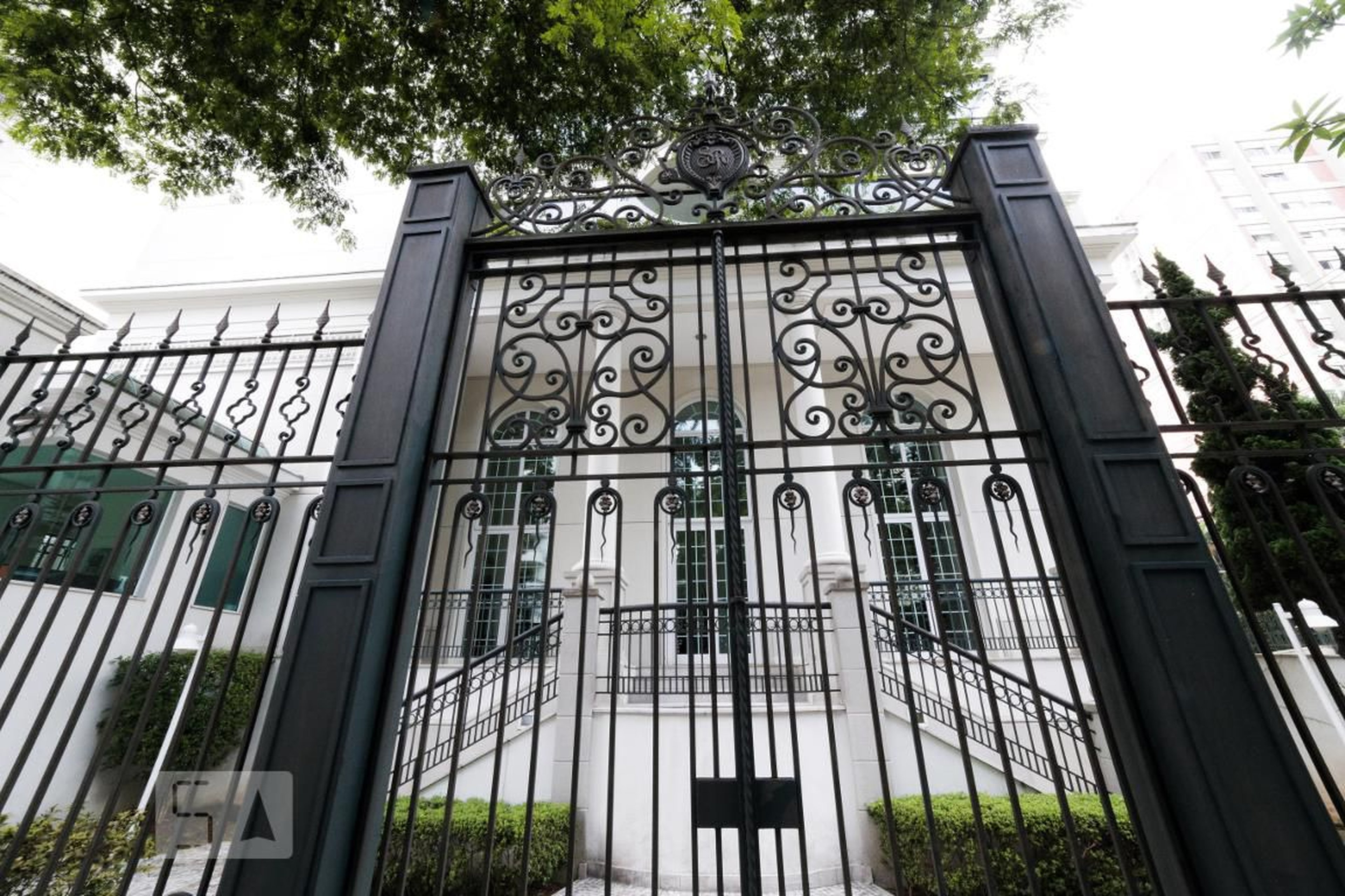 Fachada Condomínio Place Saint Remy