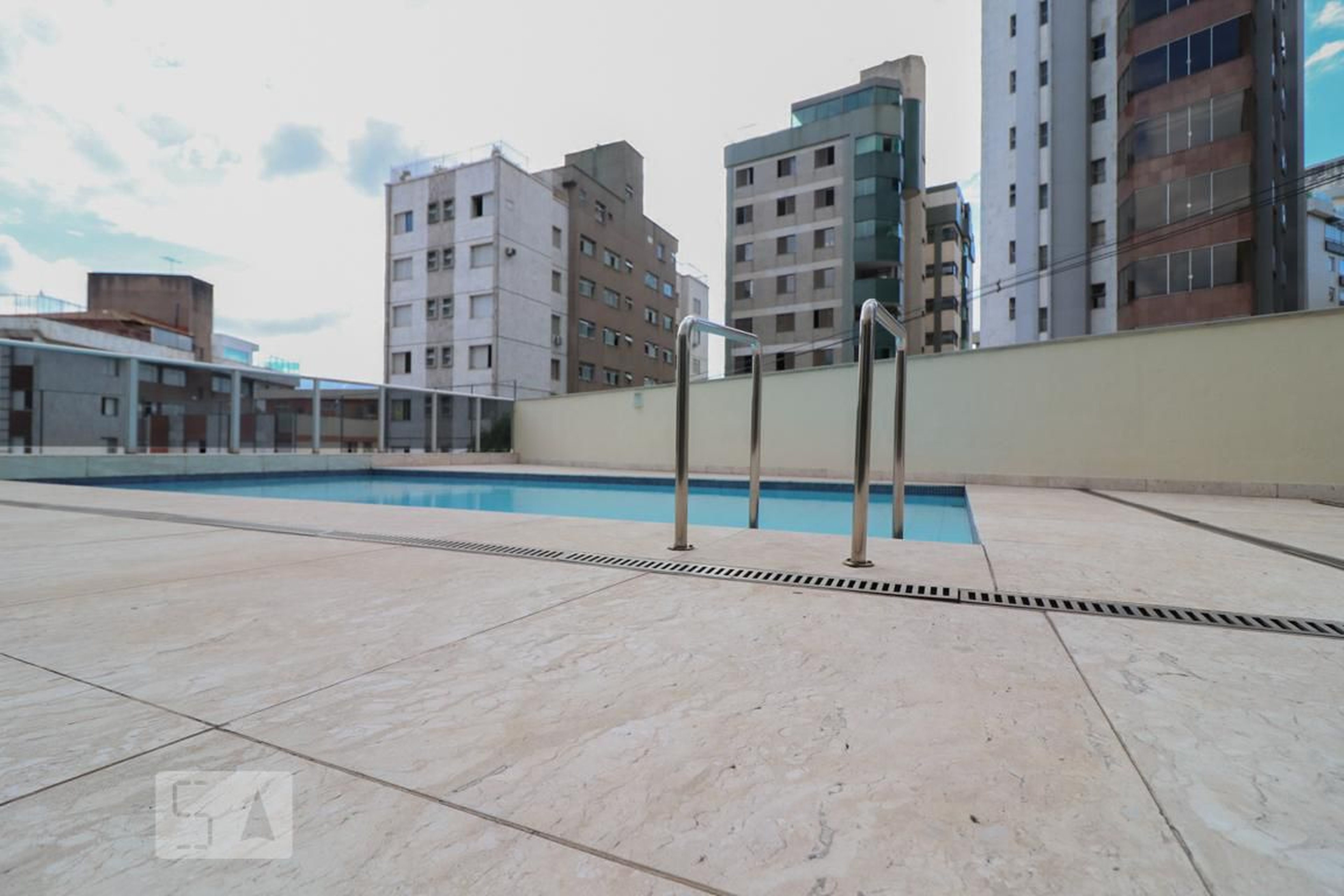 Piscina - Edifício Cezanne