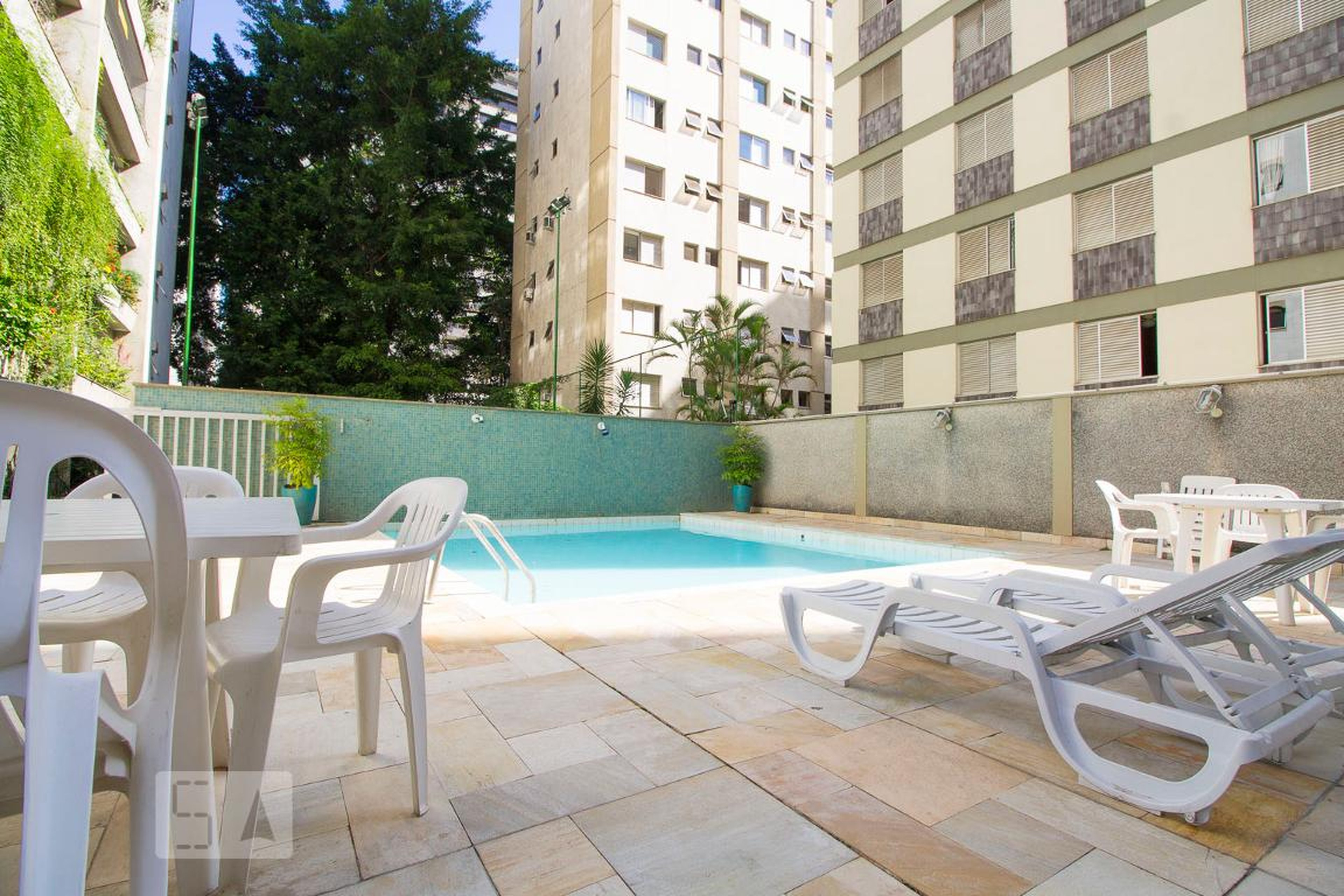 Piscina - Edifício Bougainville