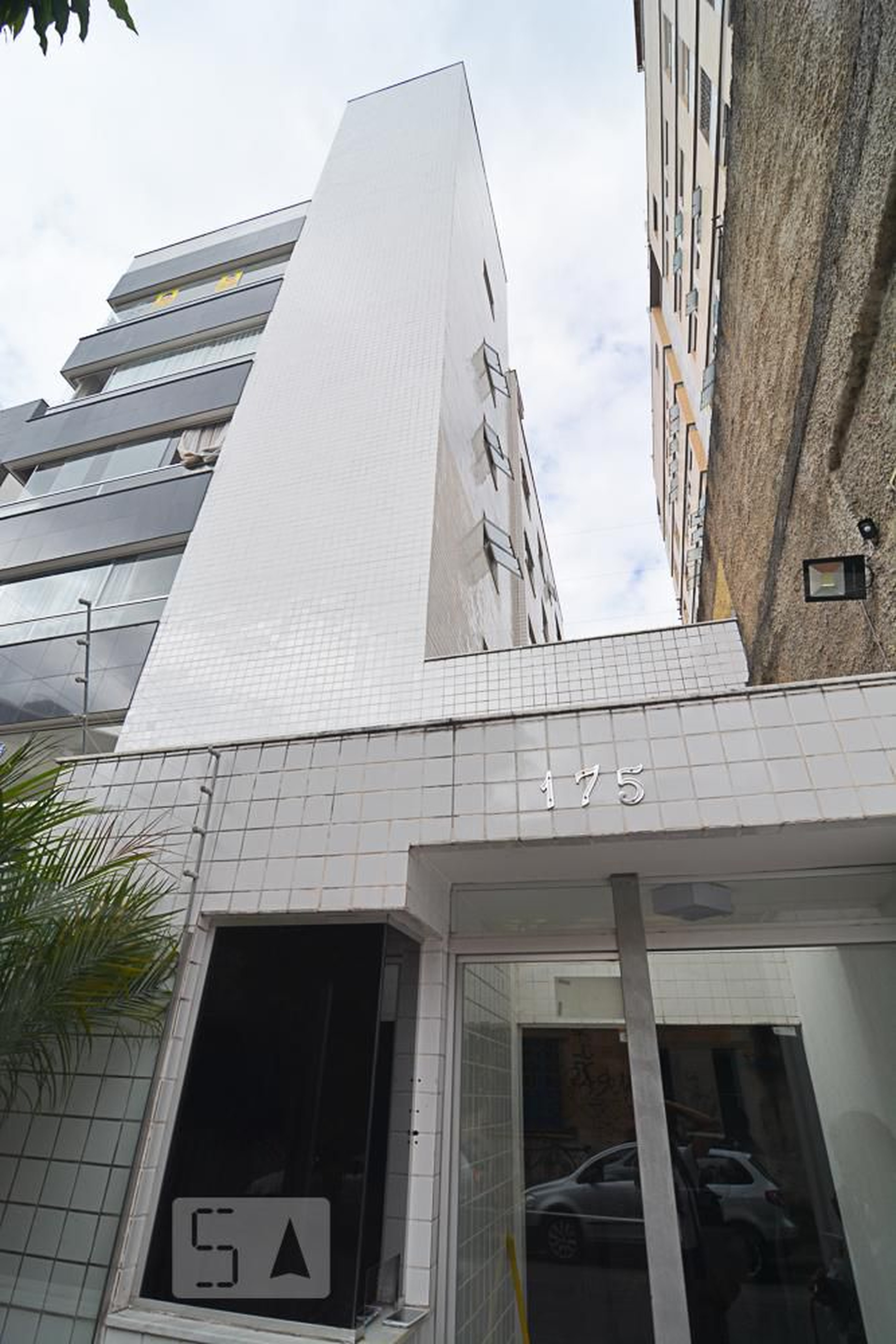 Fachada Condomínio em Rua Gentios, 175