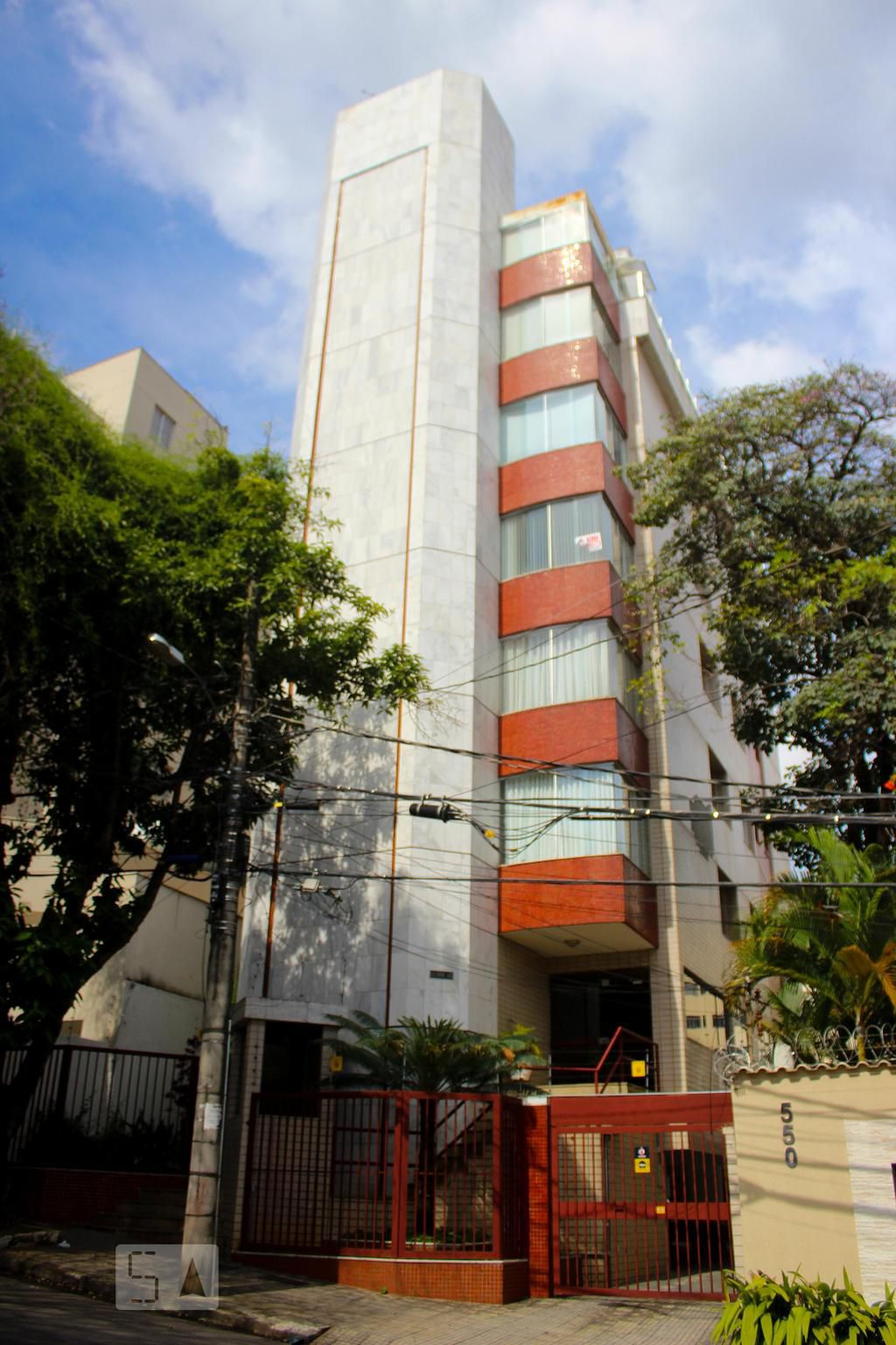 Fachada Condomínio em Rua Henrique Passini, 562