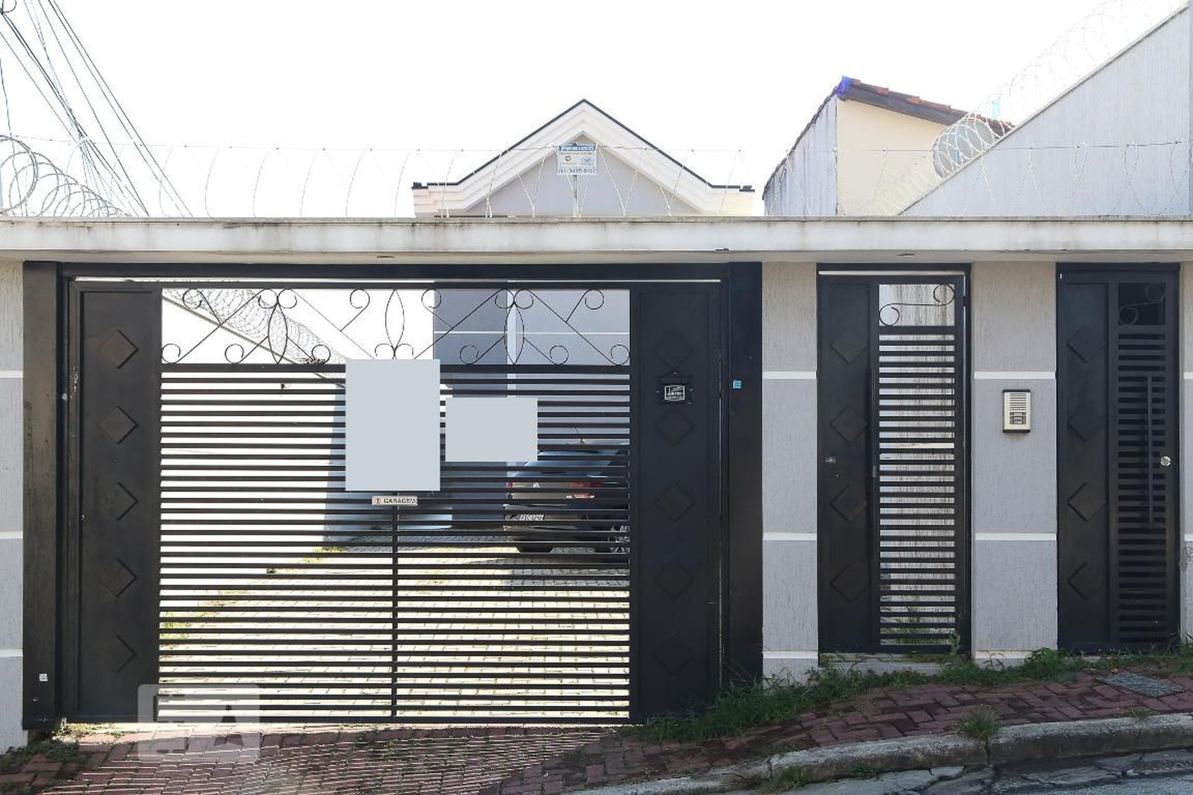 Fachada Condomínio em Rua Padre Agostinho de Matos, 209