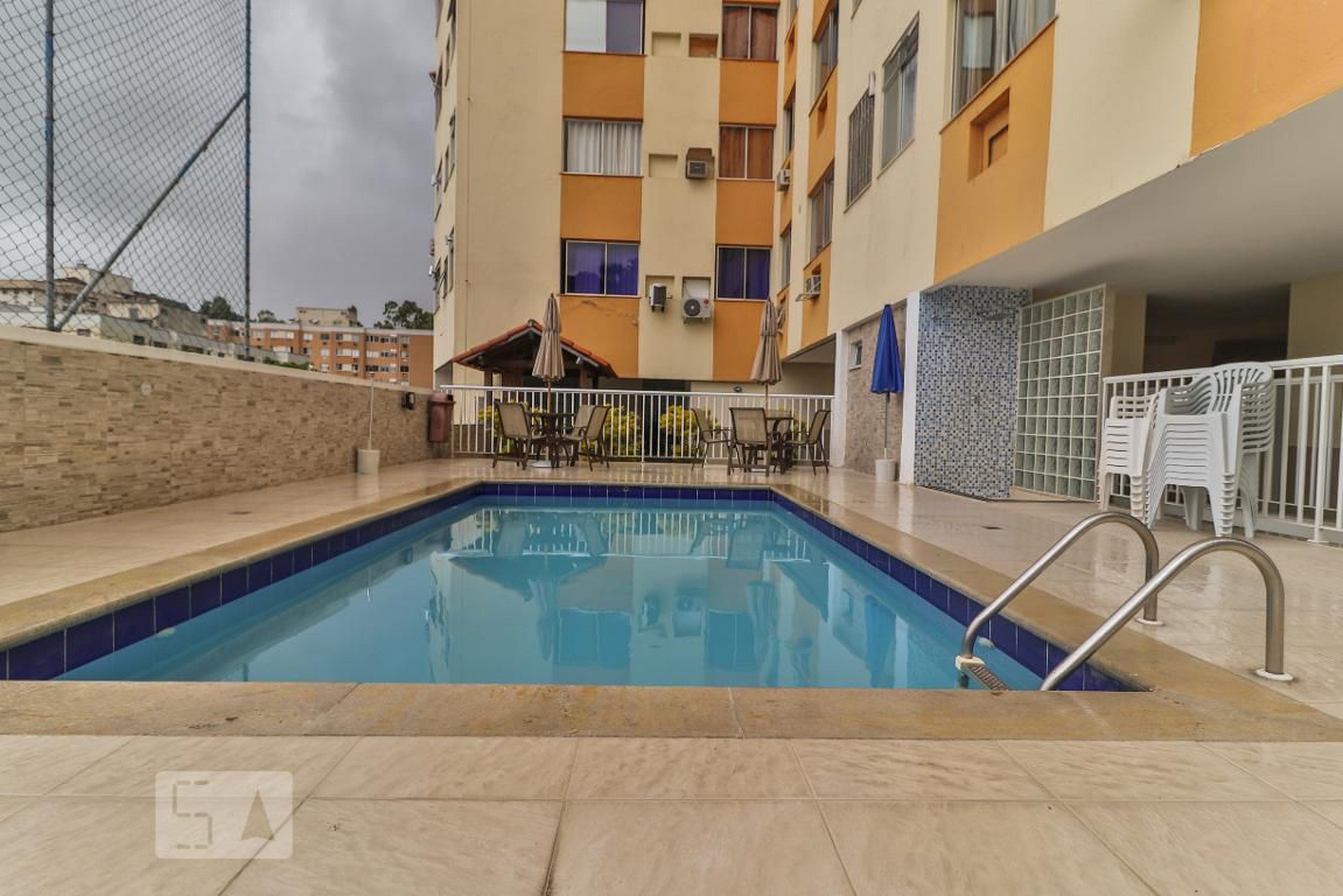 Piscina - Edifício Residencial D'Ouro