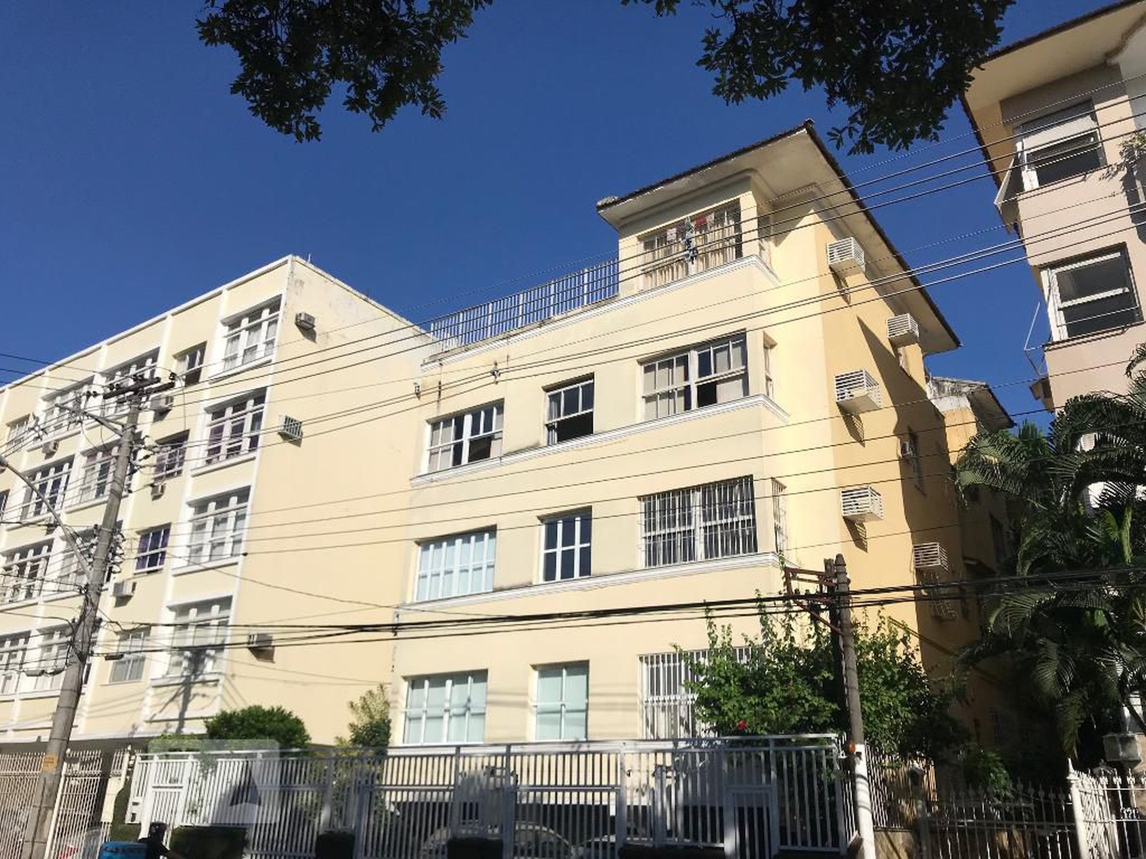 Fachada Condomínio em Avenida Rodrigo Otávio, 165