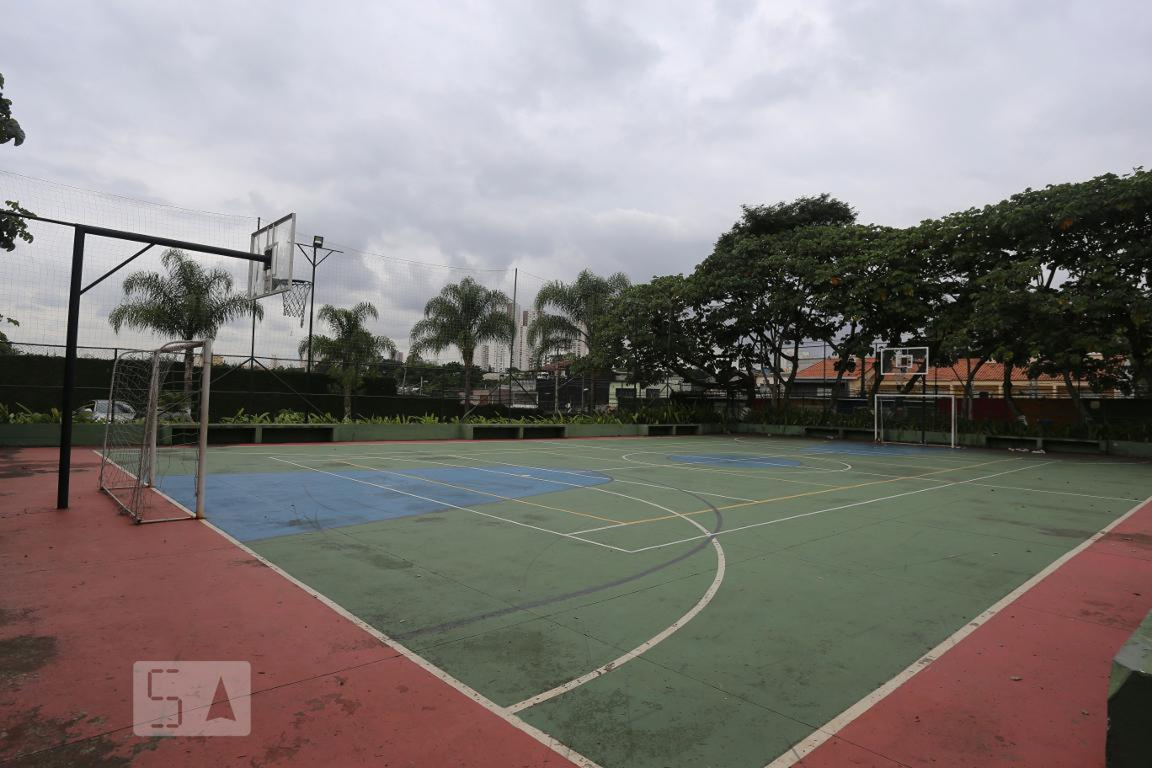 Quadra Poliesportiva - Jardins e Quintais