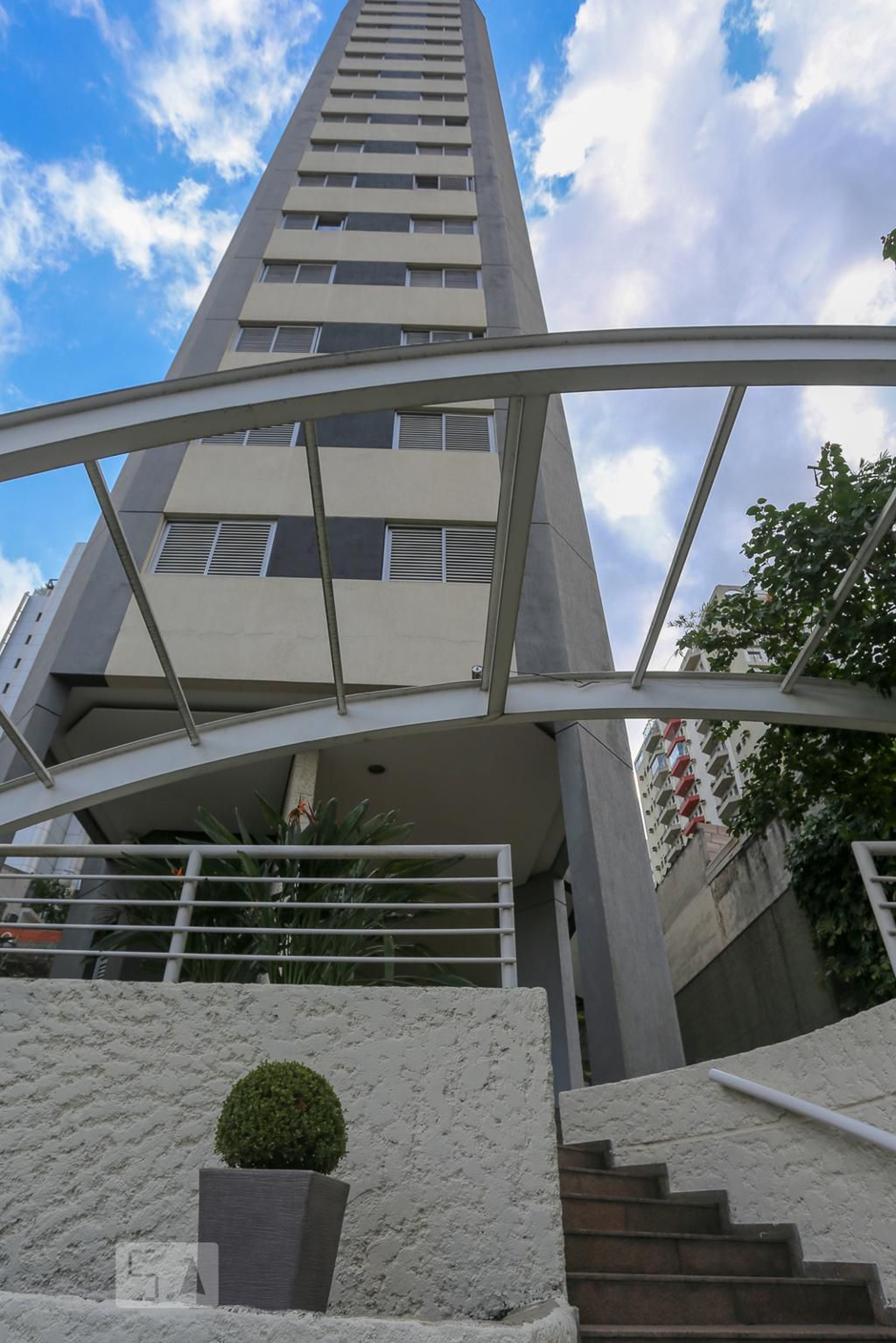 Fachada do Condominio Condomínio The Plaza Fifth