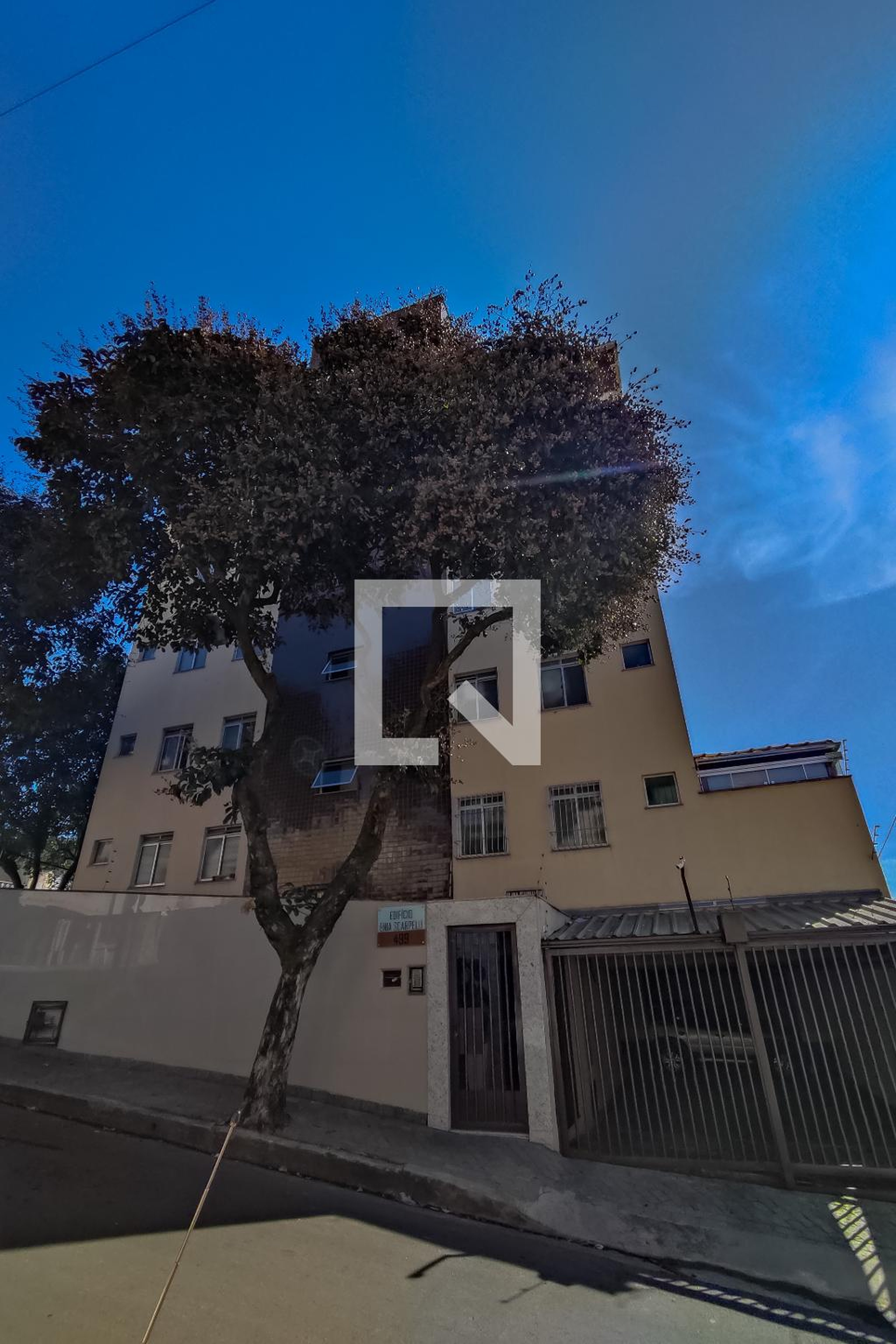 Fachada Condomínio em Rua Vicentina de Souza, 499