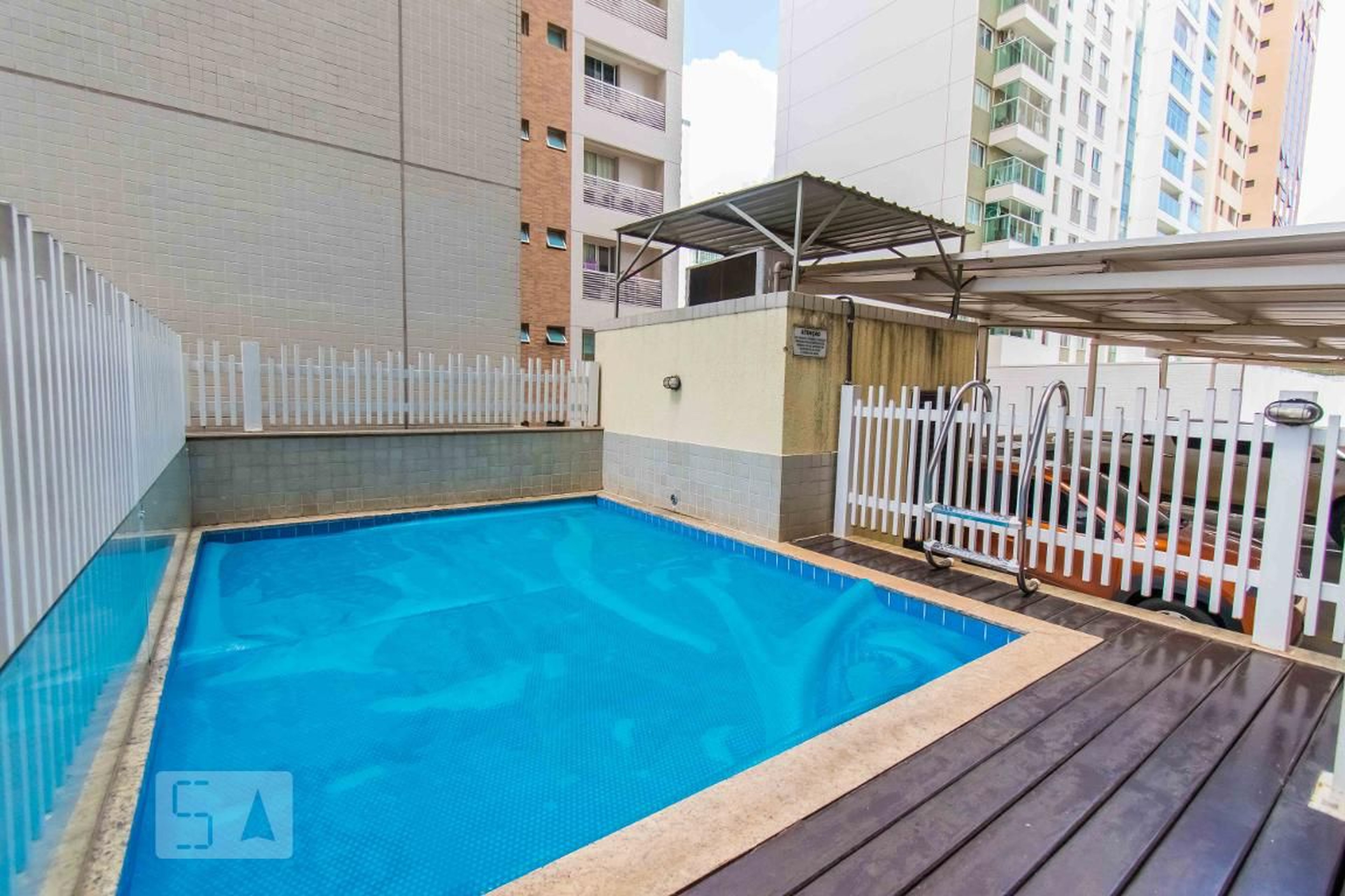 Piscina - Edifício Villa Lucci