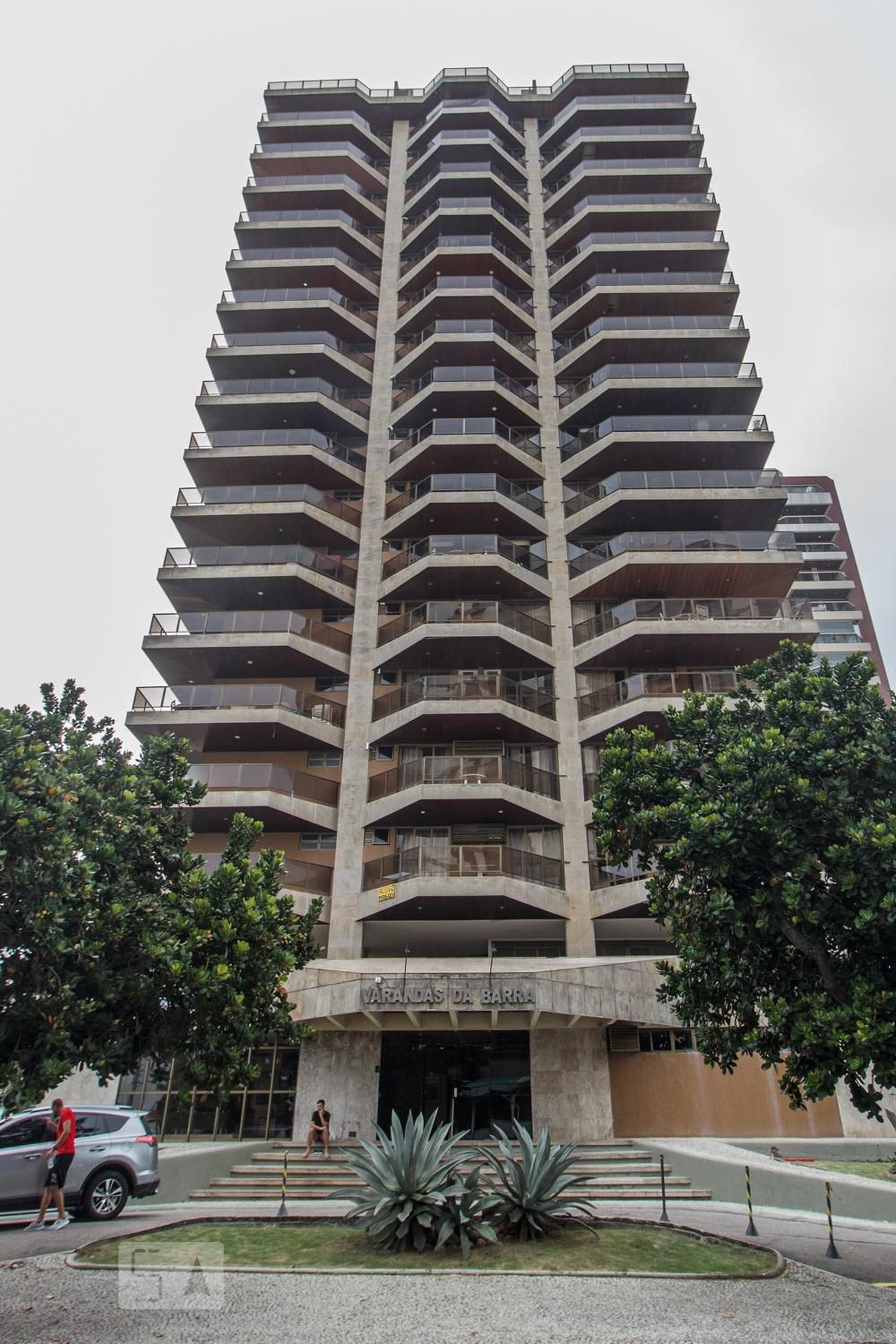 Fachada Condomínio em Avenida Lúcio Costa, 580