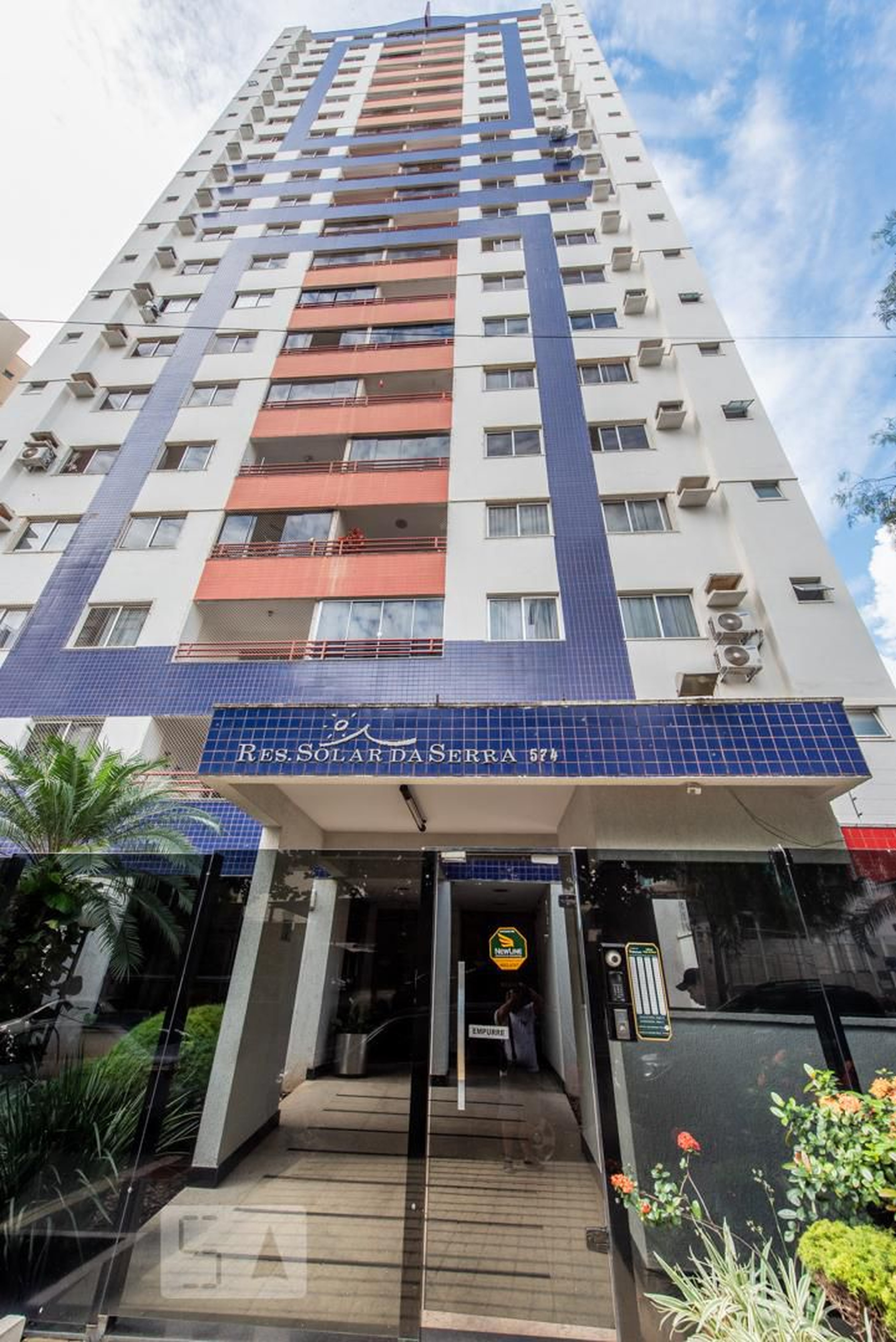 Fachada Condomínio em Rua T, 574