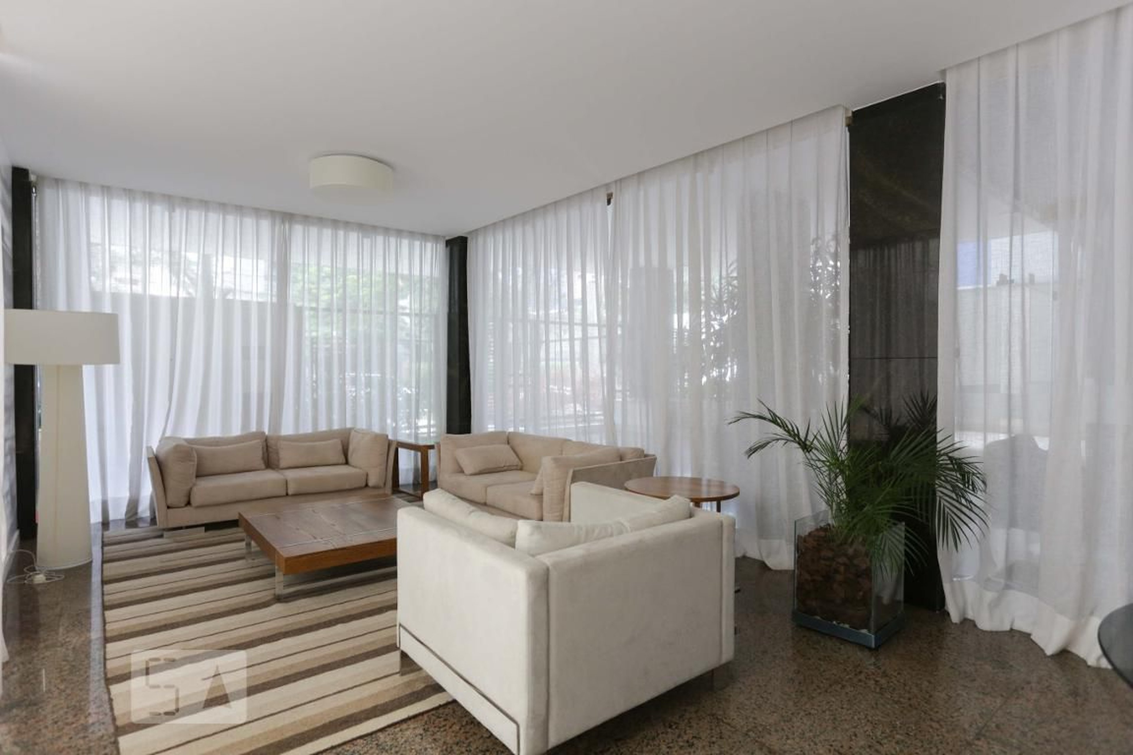 Salão de Festas - France