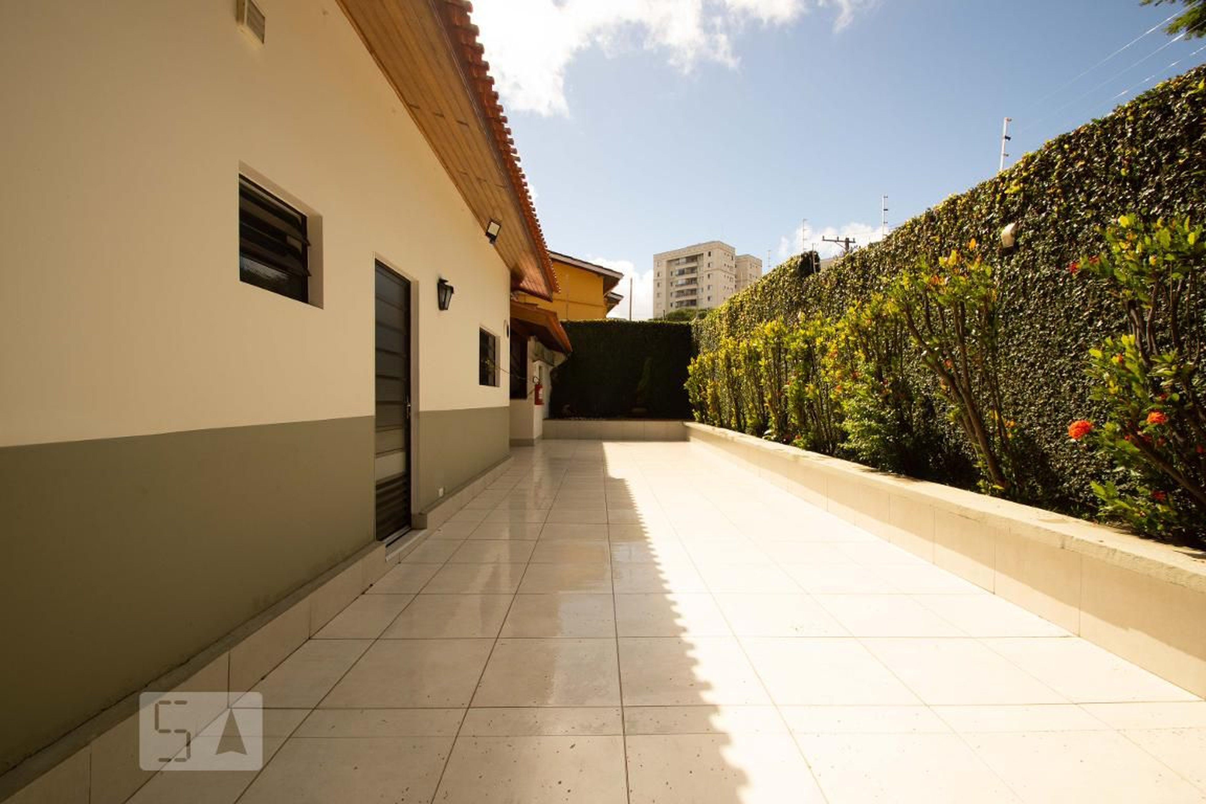 Área Externa - Edifício Martha Regina