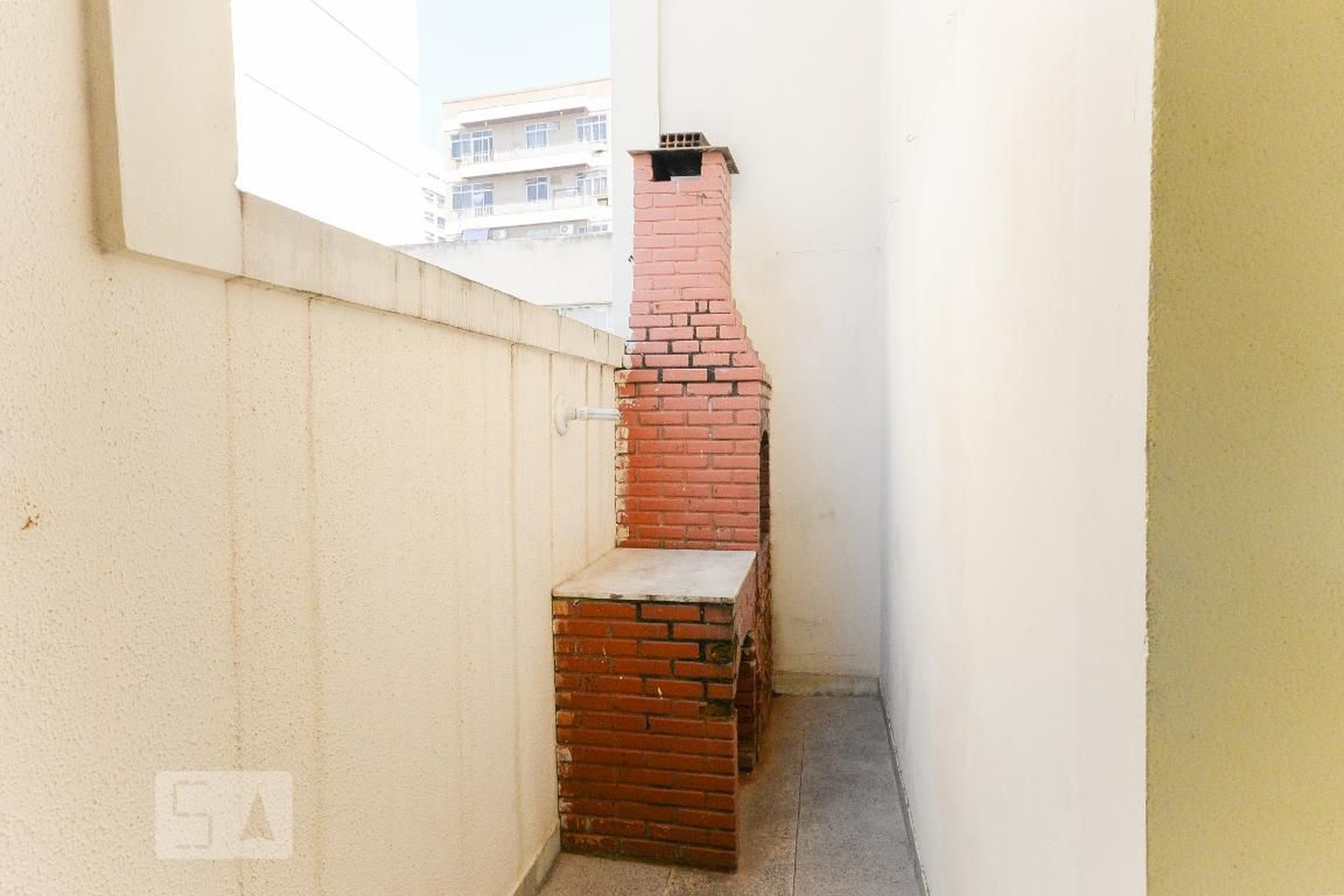 Churrasqueira - Edifício Brilhante