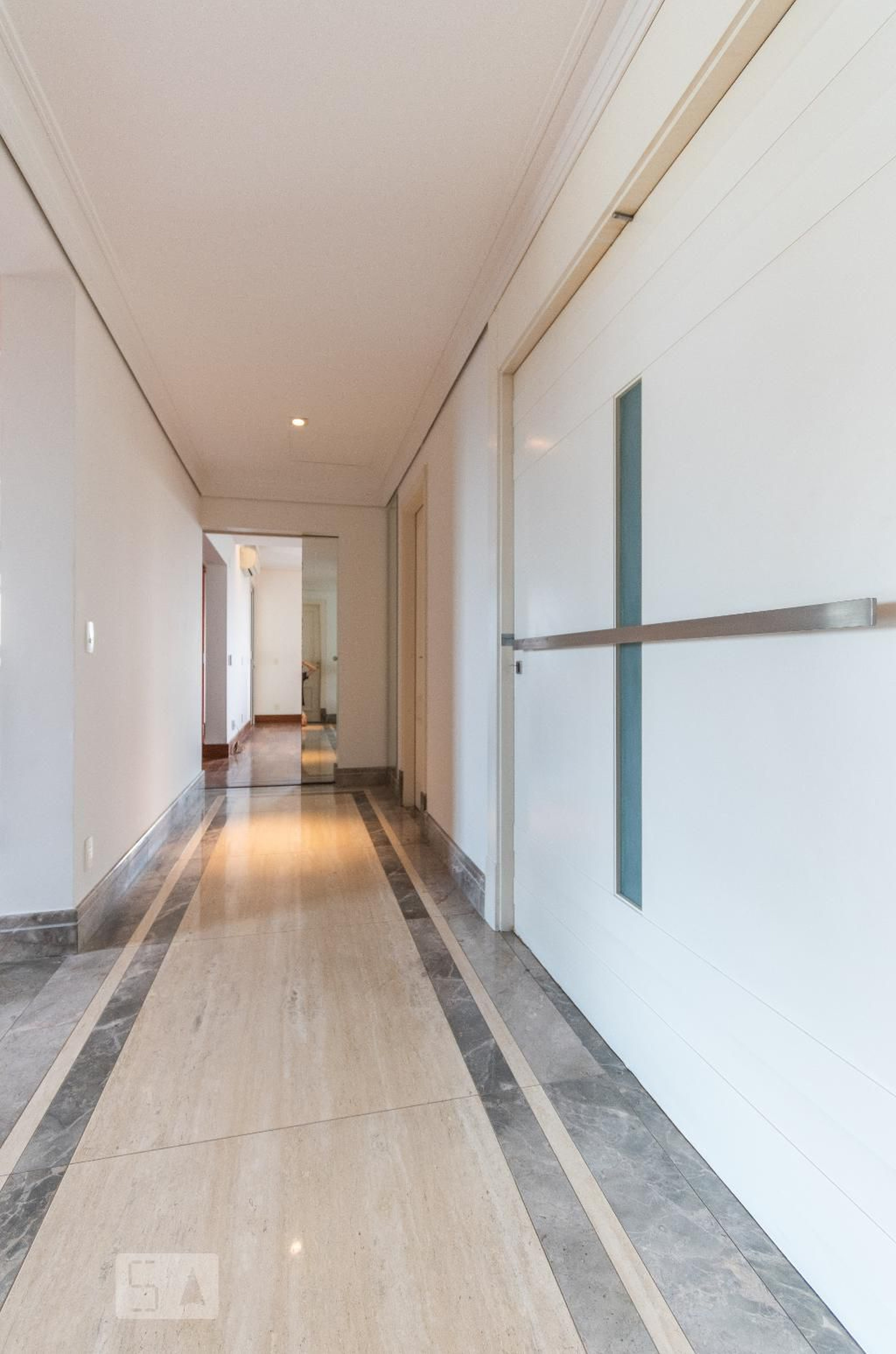 Hall Entrada - Praça Villa Lobos