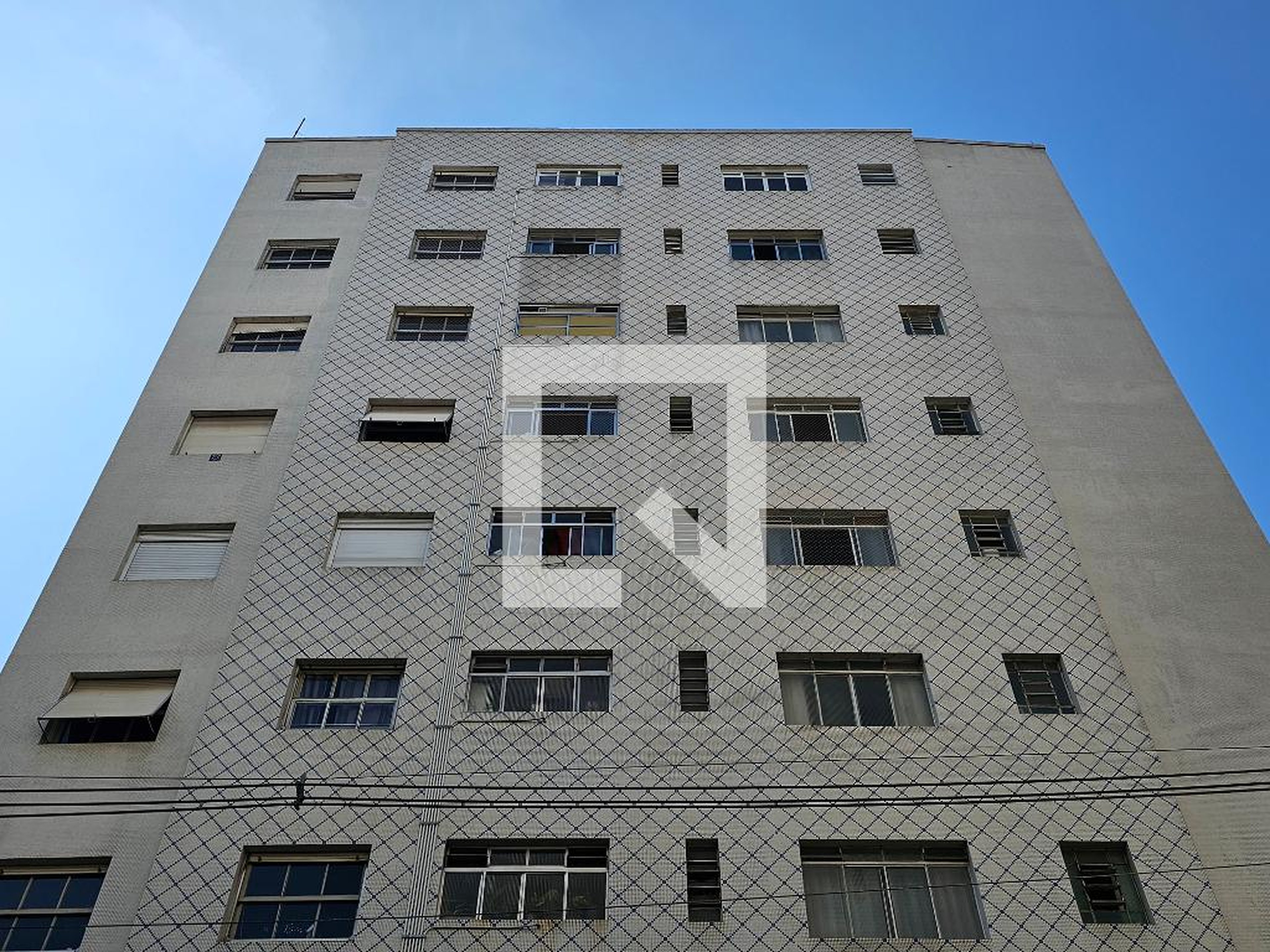 Fachada Edificio Apinages