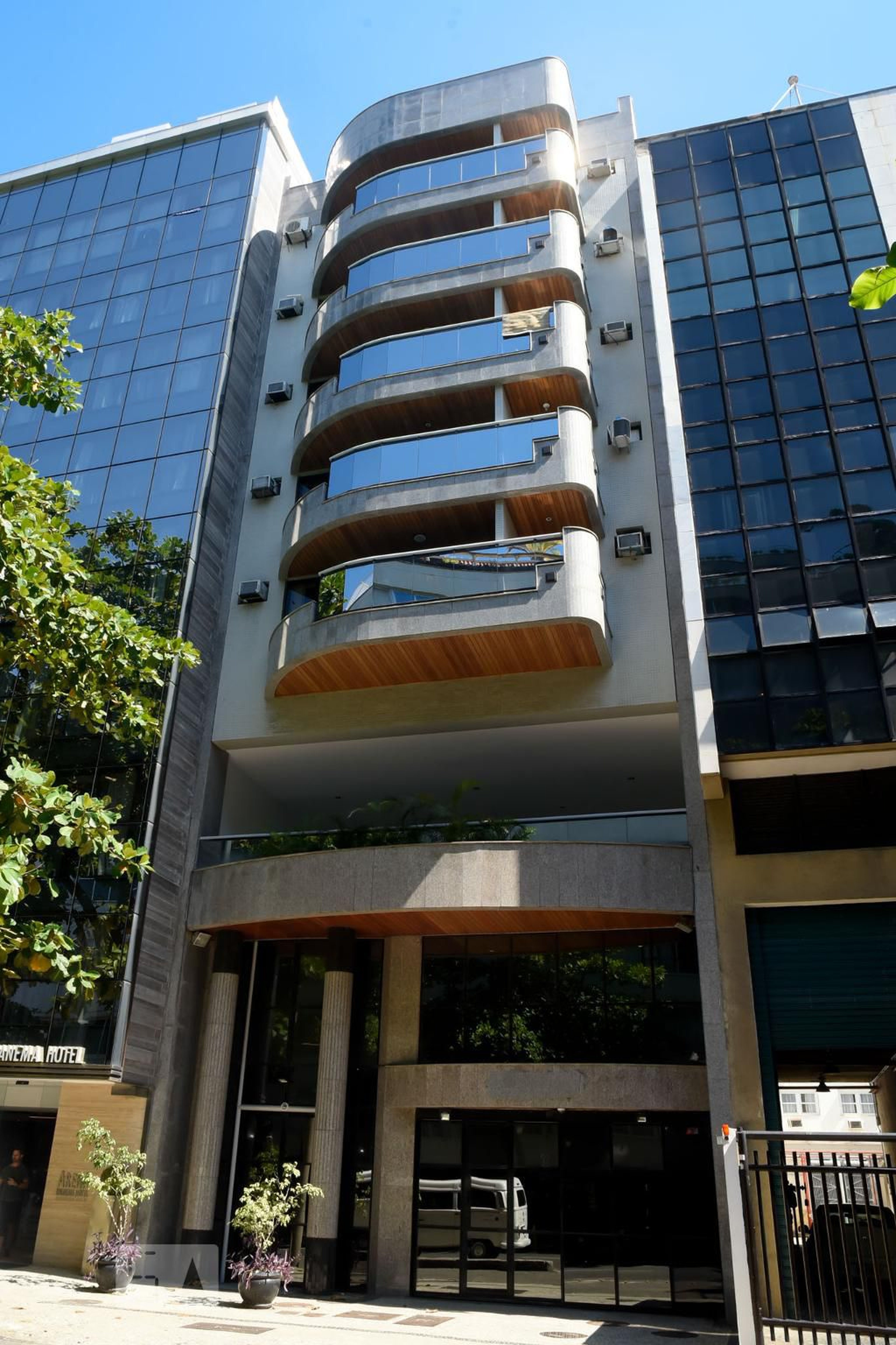 Fachada Condomínio Arpoador Beach Star