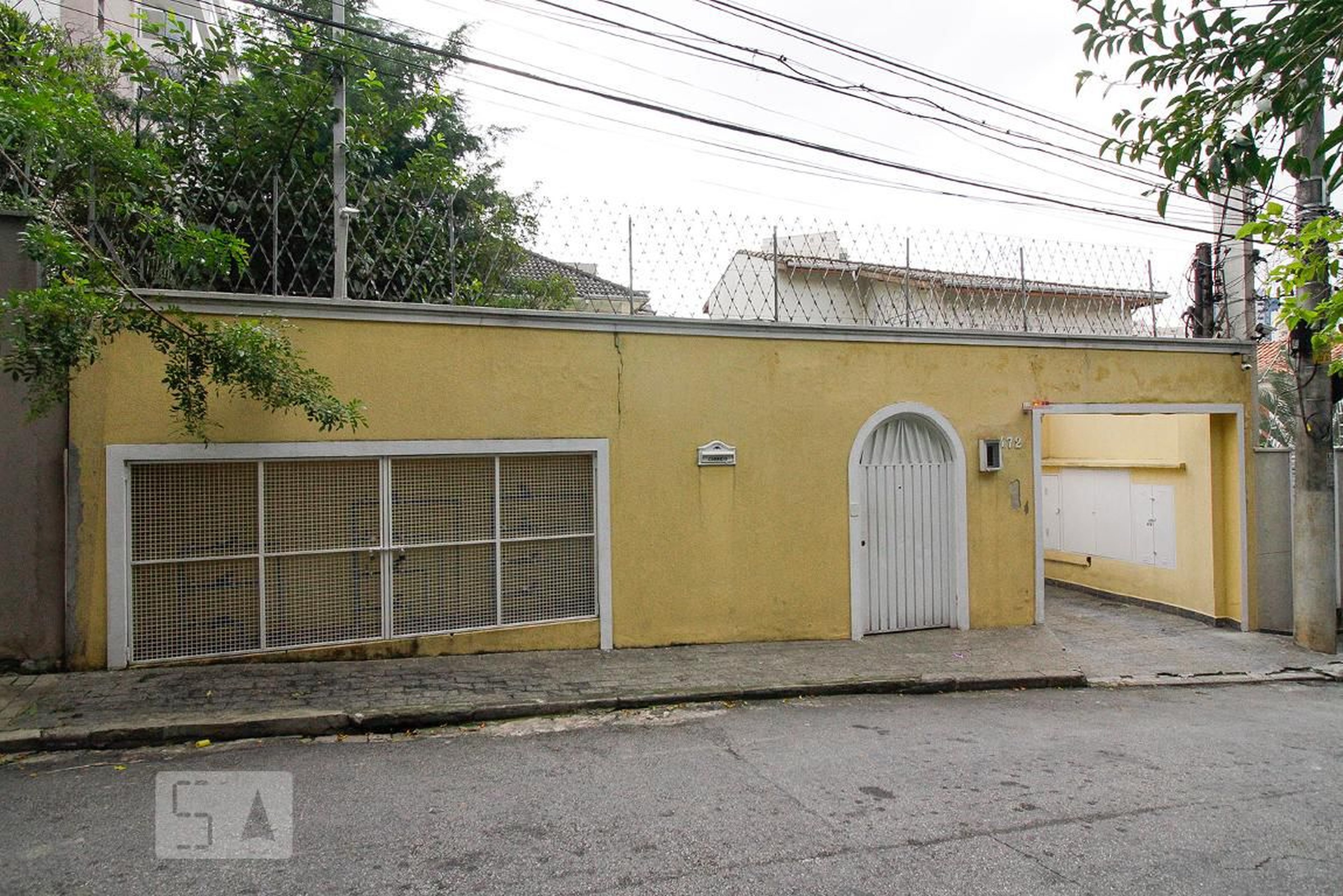 Fachada Condomínio Village Della Rosa