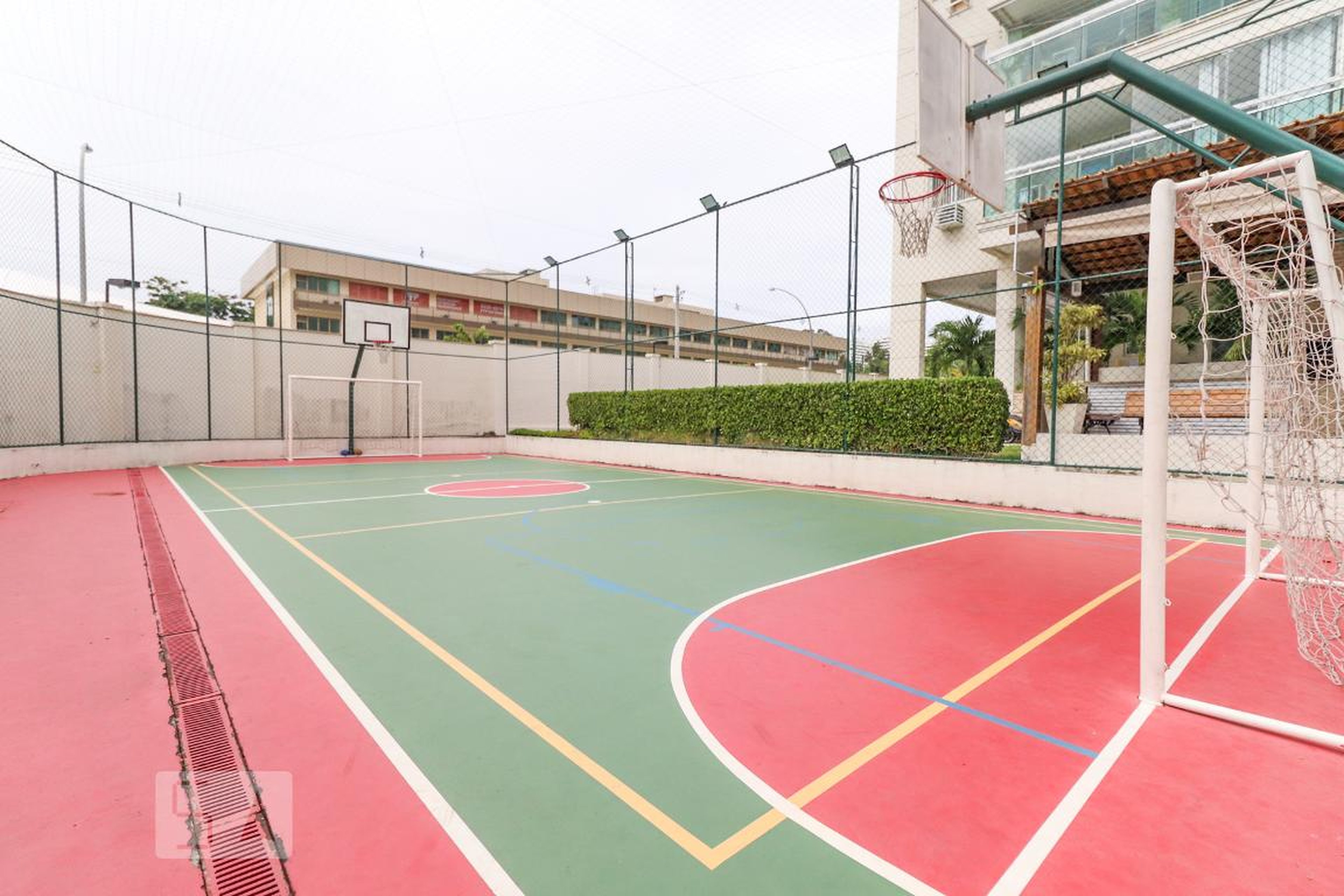 Quadra esportiva - Barra Allegroedifício Giardino
