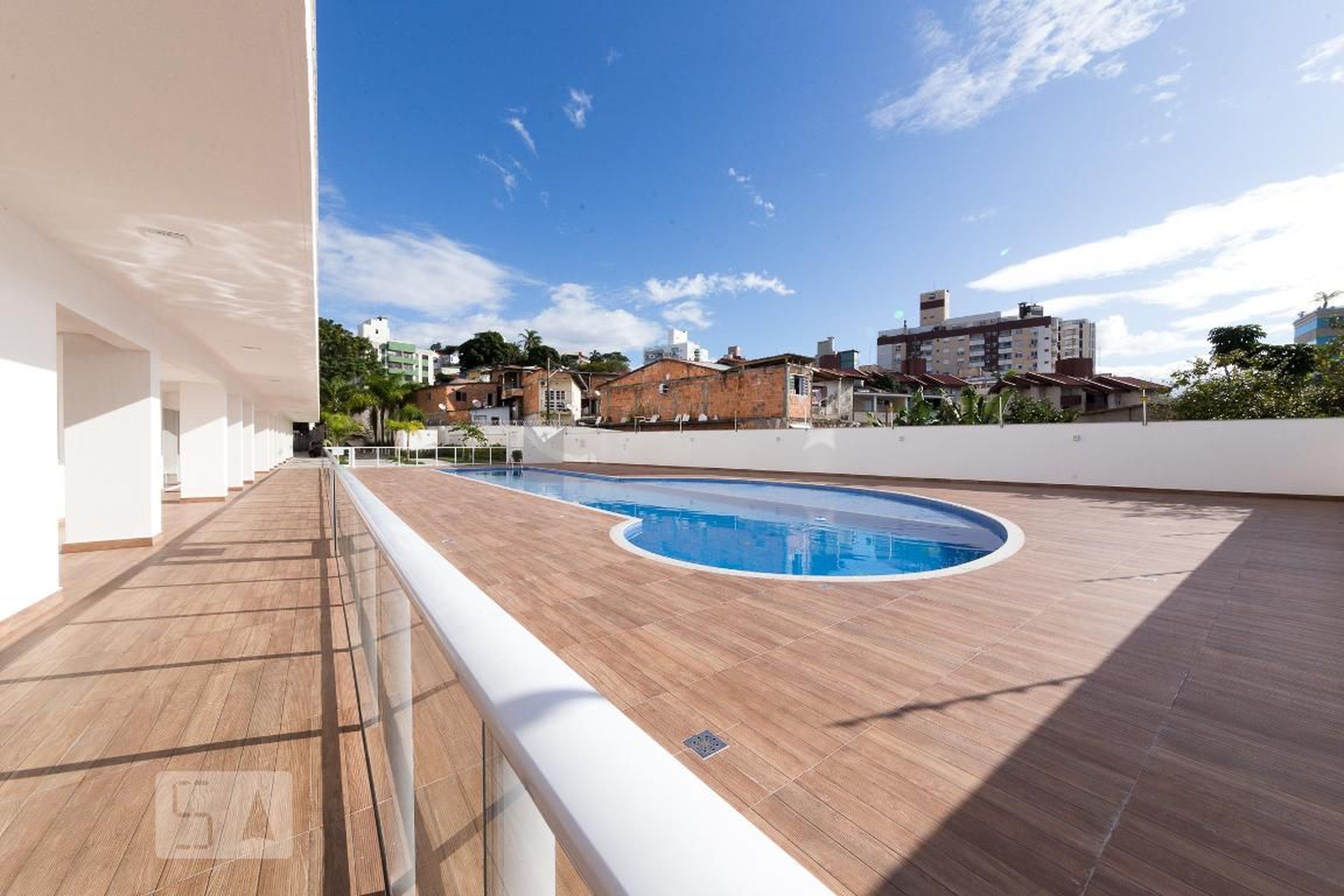 Piscina - Campos Elíseos